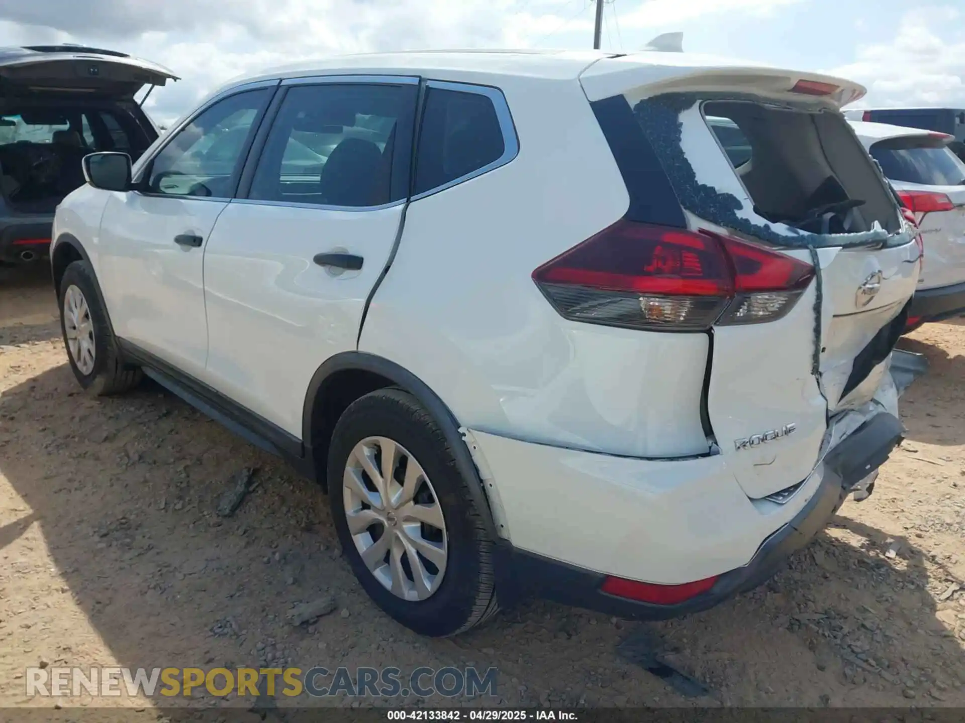3 Photograph of a damaged car KNMAT2MV0LP521440 NISSAN ROGUE 2020