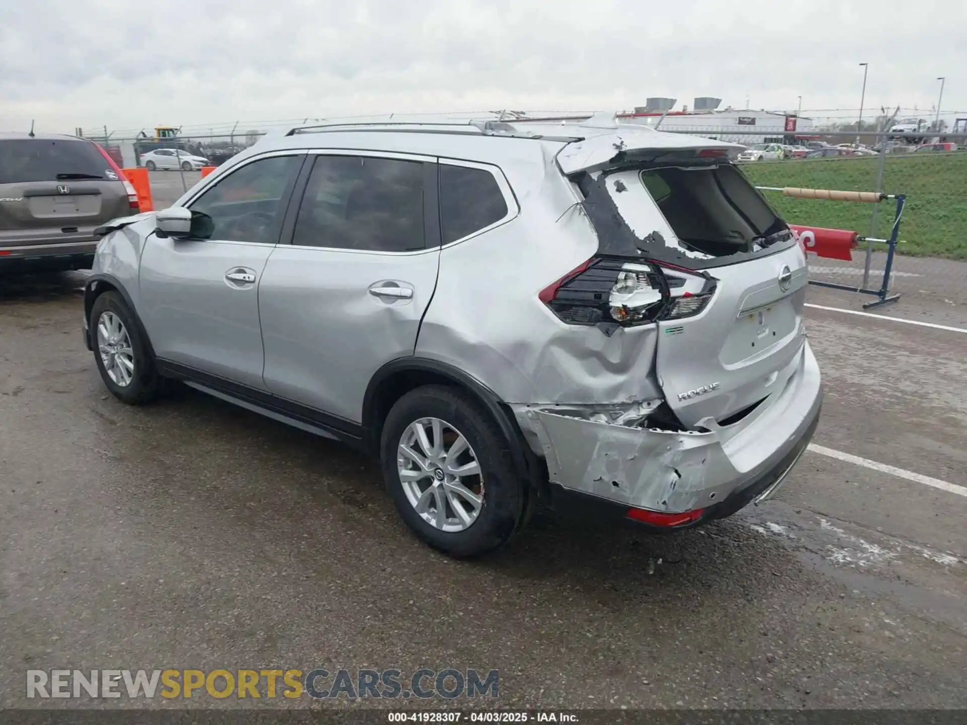 3 Photograph of a damaged car KNMAT2MV5LP532725 NISSAN ROGUE 2020
