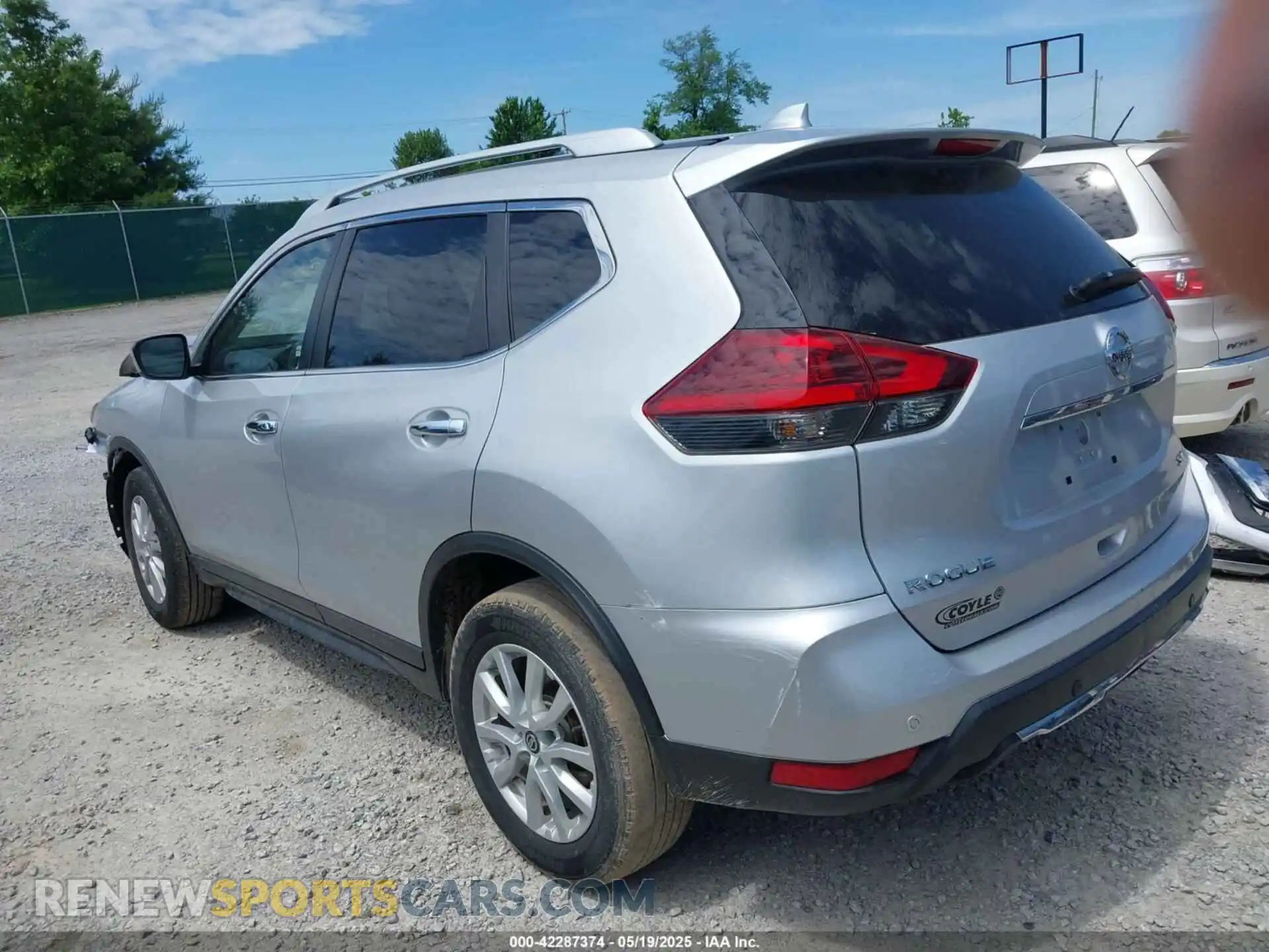 3 Photograph of a damaged car KNMAT2MV8LP523341 NISSAN ROGUE 2020