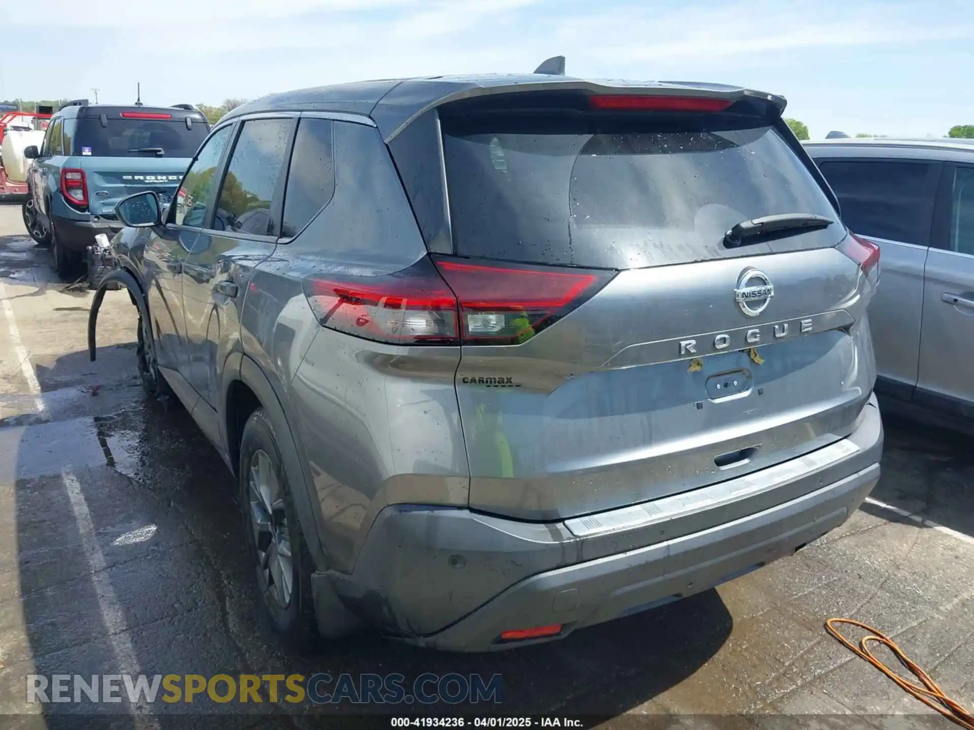 3 Photograph of a damaged car 5N1AT3AA4MC717490 NISSAN ROGUE 2021