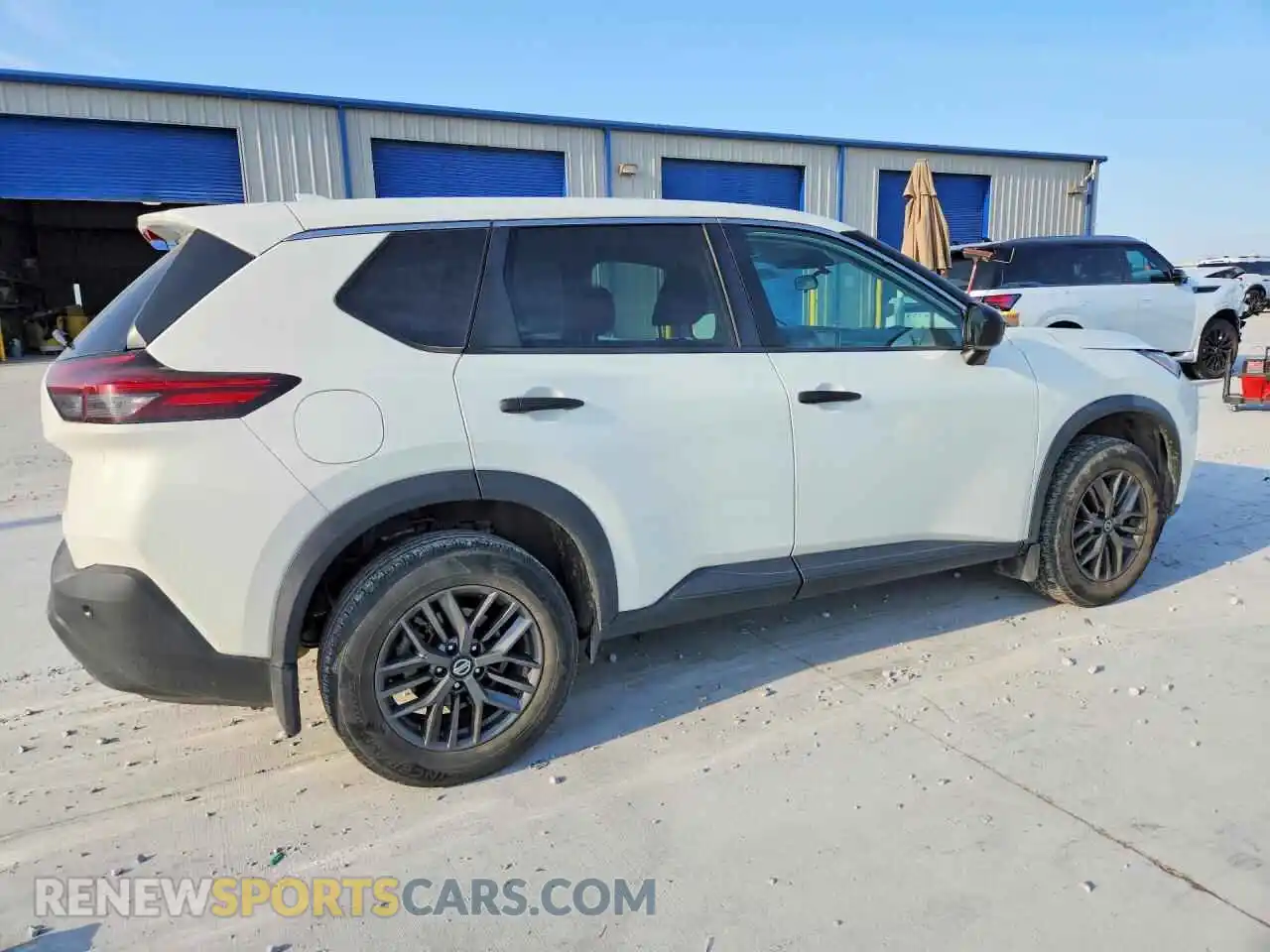 3 Photograph of a damaged car 5N1AT3AA5MC771414 NISSAN ROGUE 2021