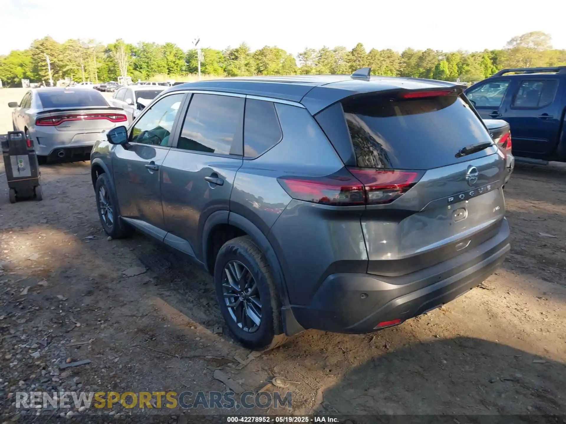 3 Photograph of a damaged car 5N1AT3AB5MC699249 NISSAN ROGUE 2021