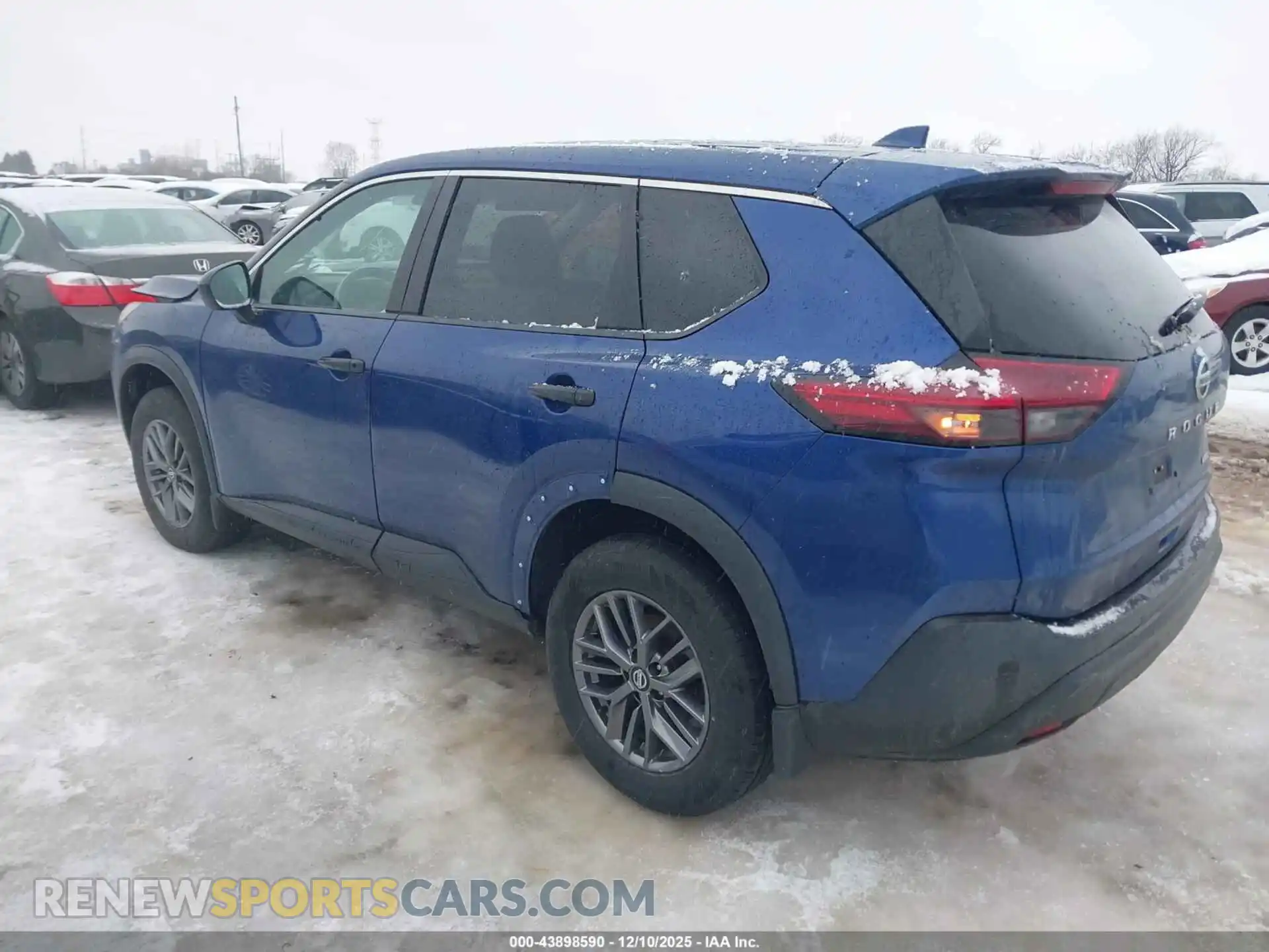 3 Photograph of a damaged car 5N1AT3AB5MC841275 NISSAN ROGUE 2021
