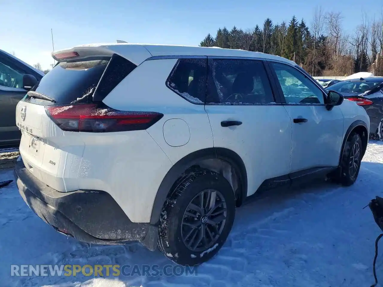 3 Photograph of a damaged car 5N1AT3AB6MC692956 NISSAN ROGUE 2021