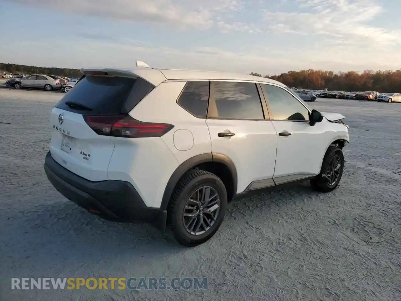3 Photograph of a damaged car 5N1AT3ABXMC812404 NISSAN ROGUE 2021