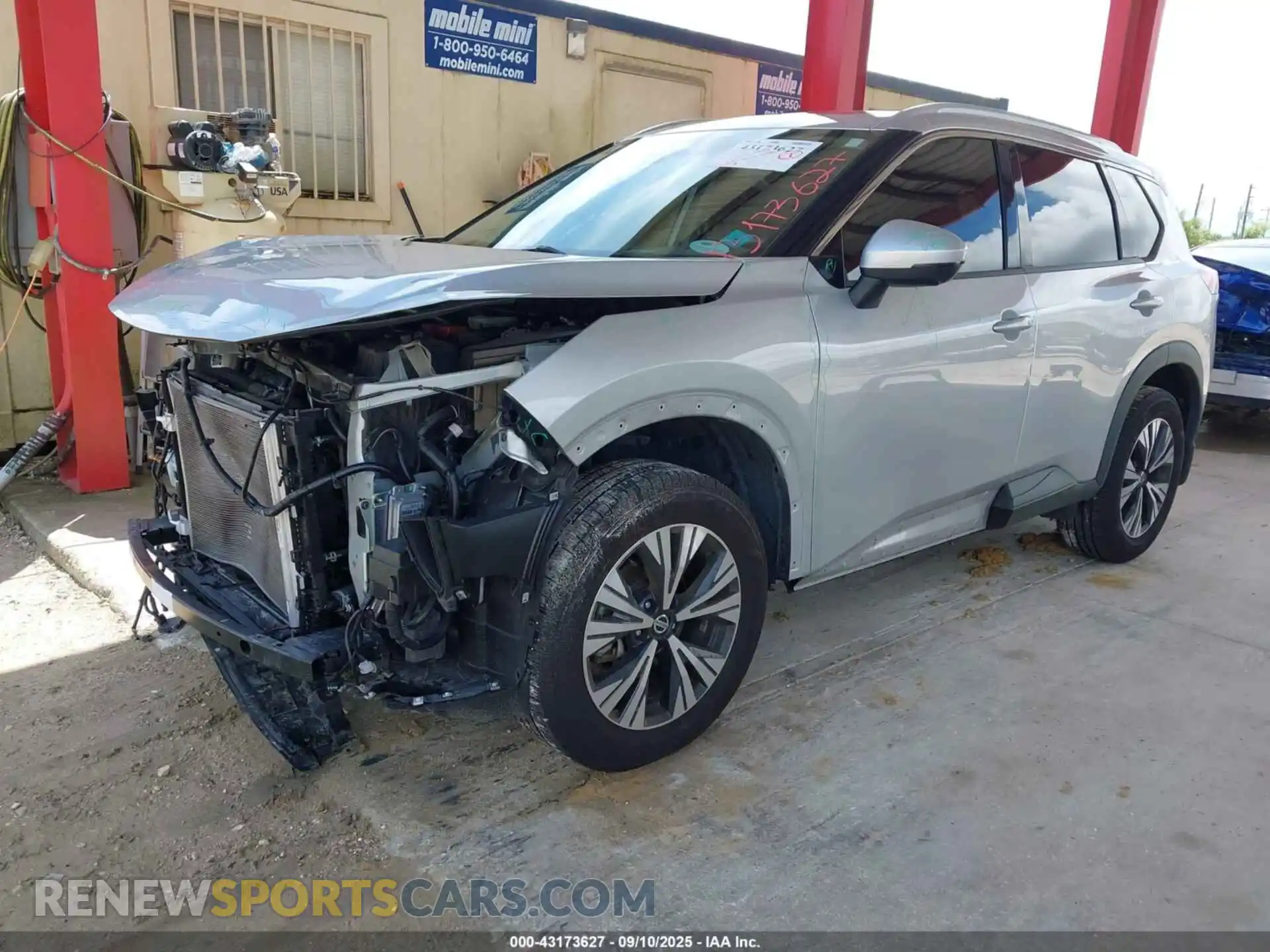 2 fotografías del automóvil dañado 5N1AT3BA1MC676430 NISSAN ROGUE 2021