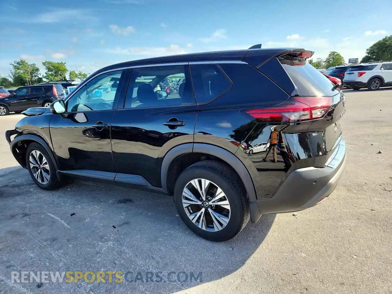 2 fotografías del automóvil dañado 5N1AT3BA1MC841411 NISSAN ROGUE 2021