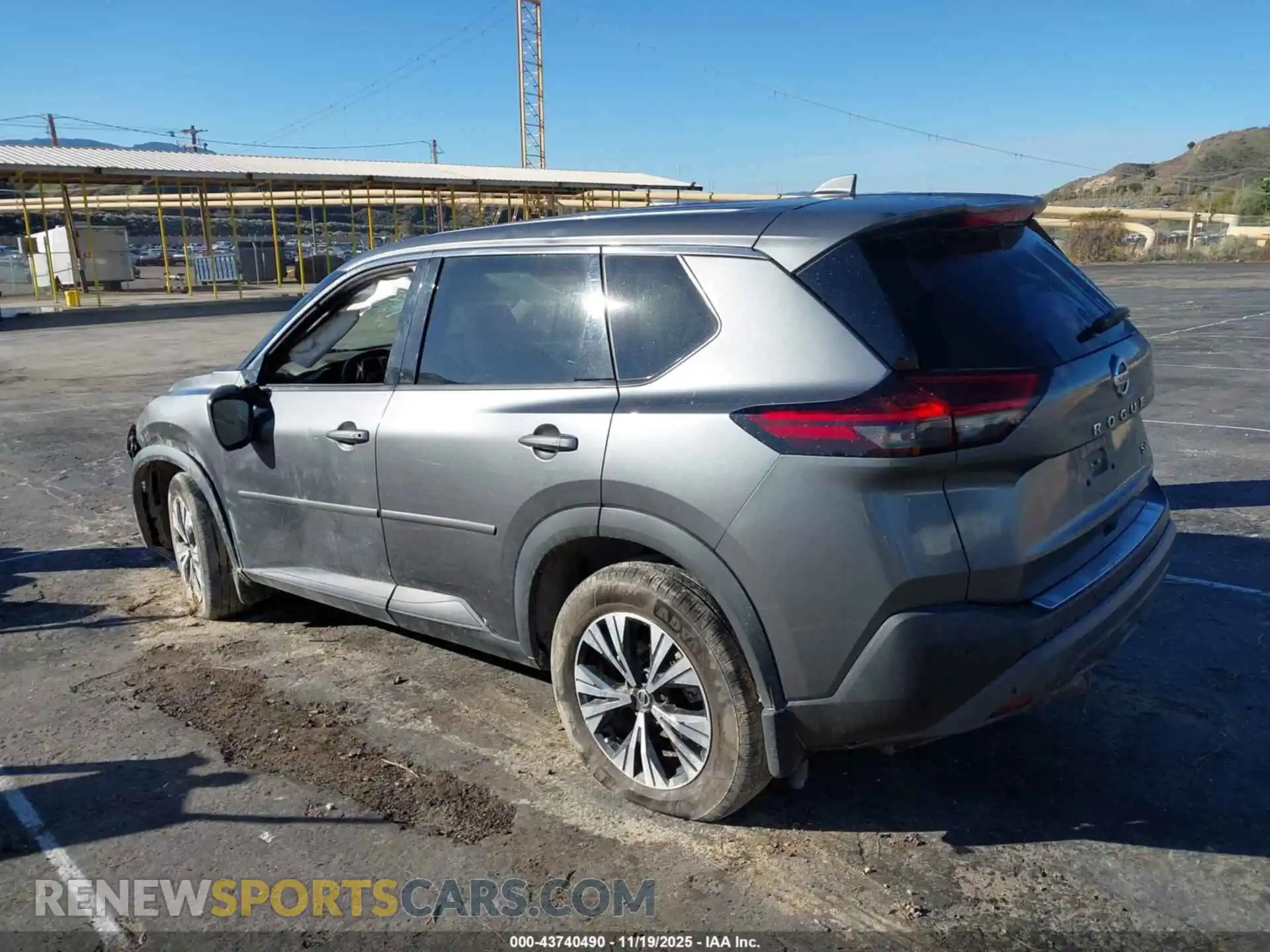 3 Photograph of a damaged car 5N1AT3BA4MC683632 NISSAN ROGUE 2021