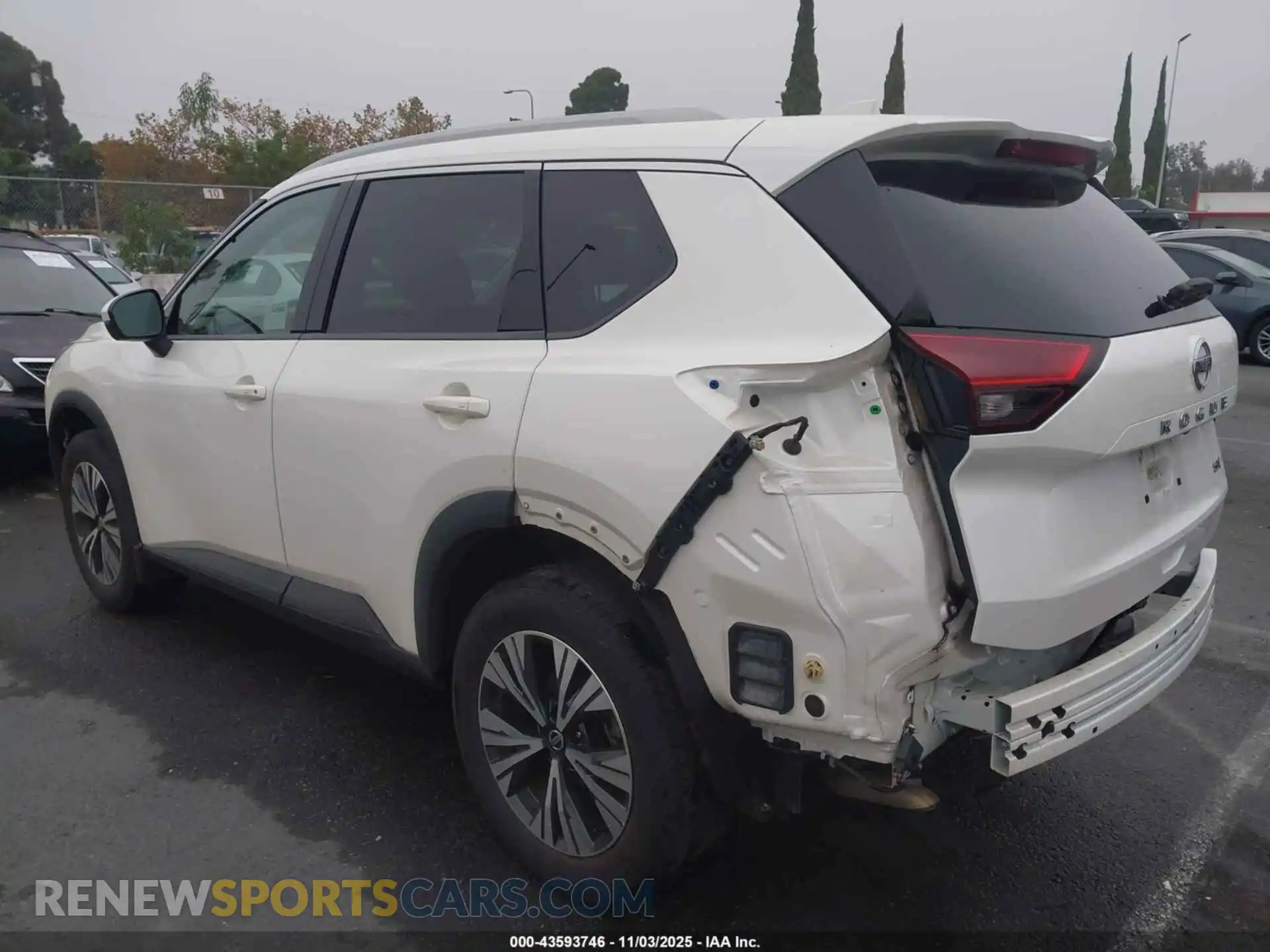 3 Photograph of a damaged car 5N1AT3BA4MC767742 NISSAN ROGUE 2021