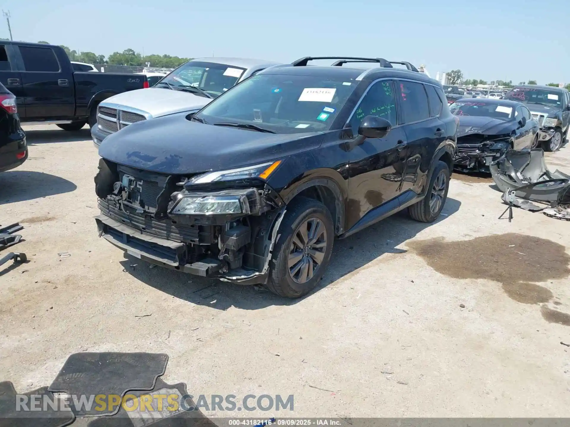 2 Photograph of a damaged car 5N1AT3BA4MC810363 NISSAN ROGUE 2021