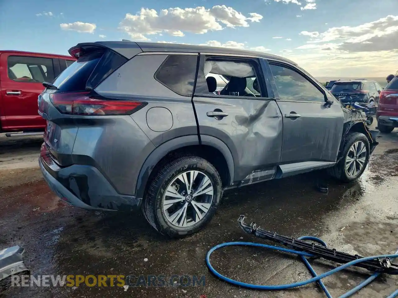 3 Photograph of a damaged car 5N1AT3BA5MC778300 NISSAN ROGUE 2021