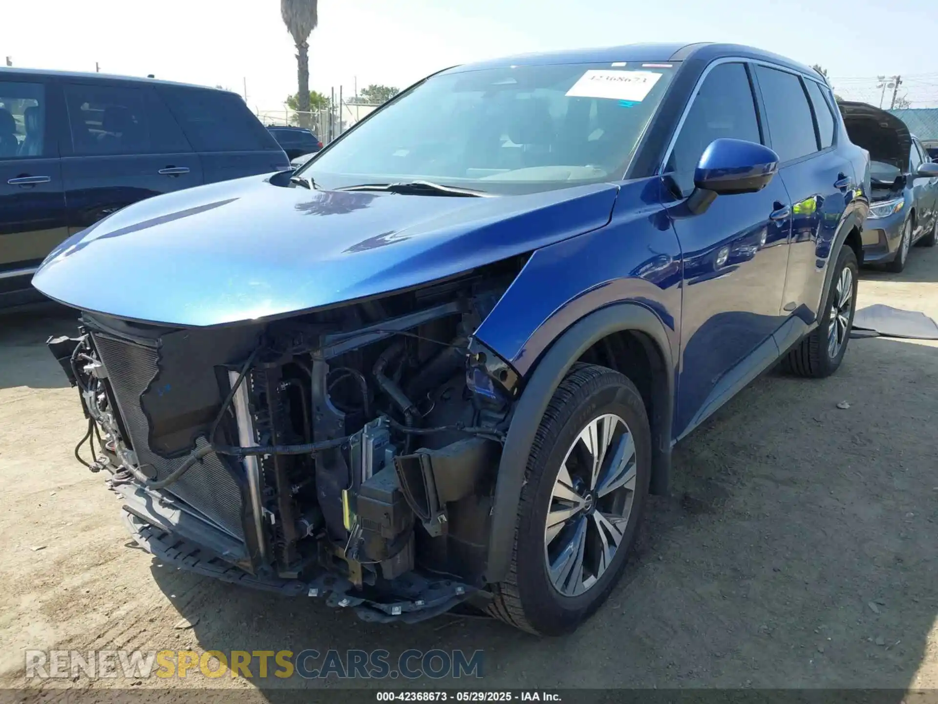 2 fotografías del automóvil dañado 5N1AT3BA5MC821839 NISSAN ROGUE 2021
