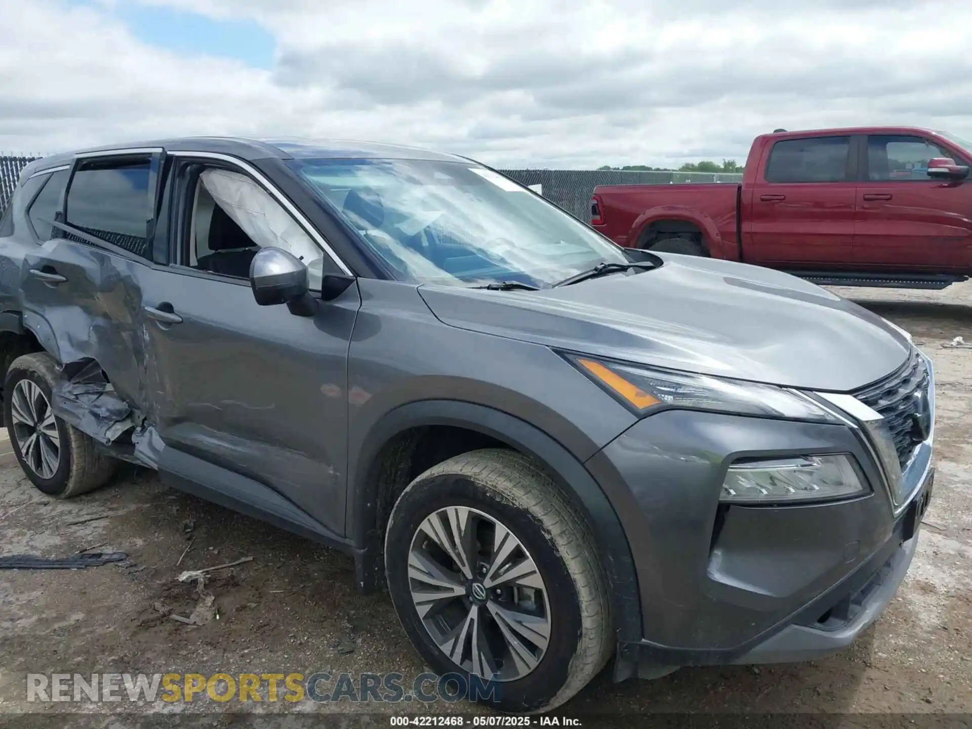 1 Photograph of a damaged car 5N1AT3BA6MC744768 NISSAN ROGUE 2021