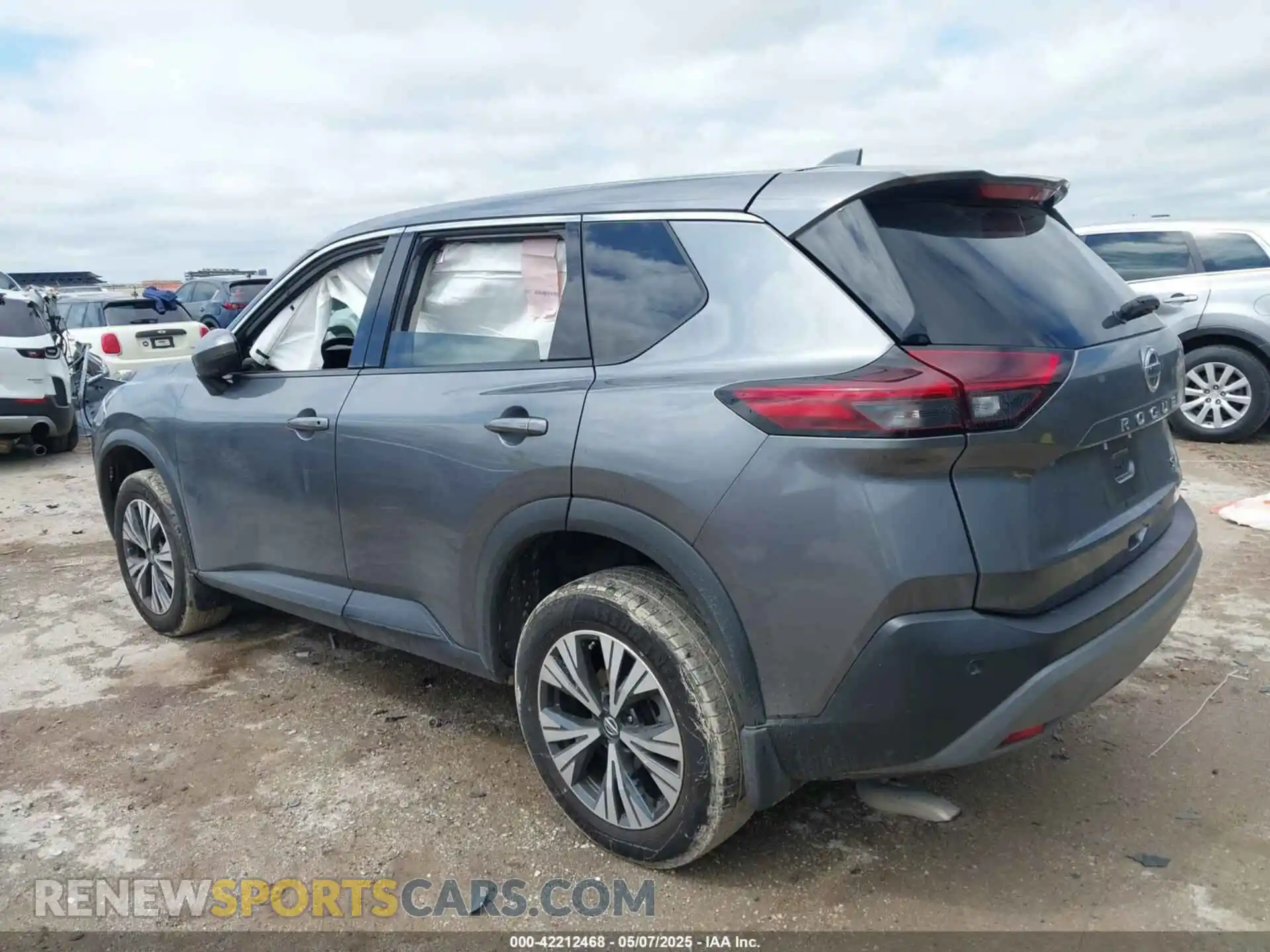 3 Photograph of a damaged car 5N1AT3BA6MC744768 NISSAN ROGUE 2021