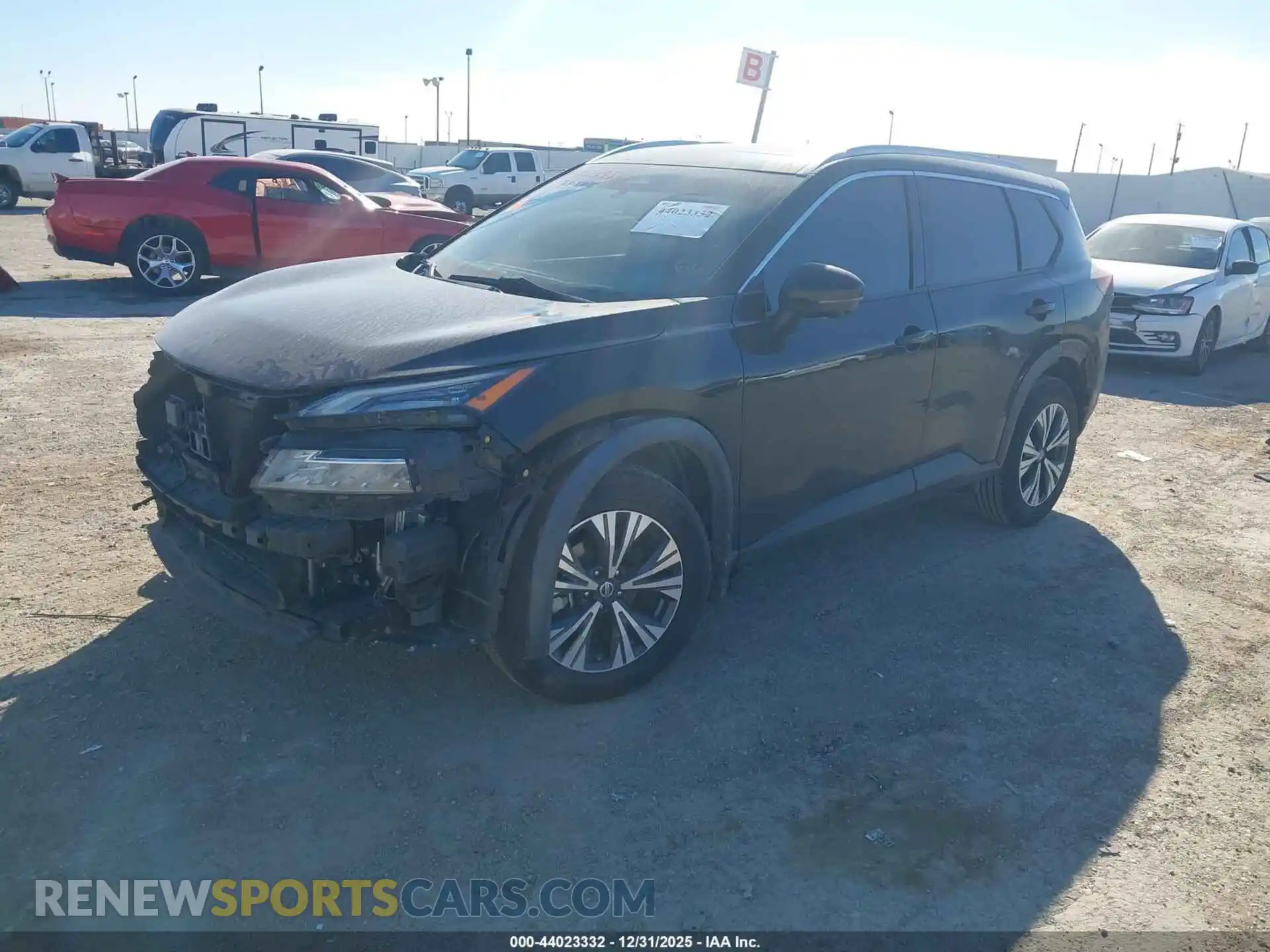 2 fotografías del automóvil dañado 5N1AT3BA8MC807806 NISSAN ROGUE 2021