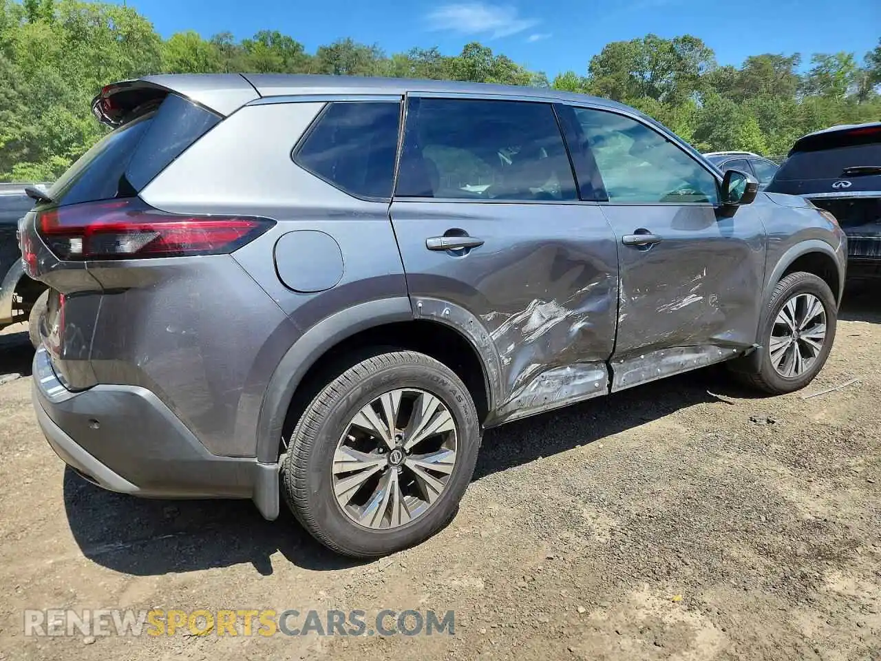 3 Photograph of a damaged car 5N1AT3BAXMC682713 NISSAN ROGUE 2021