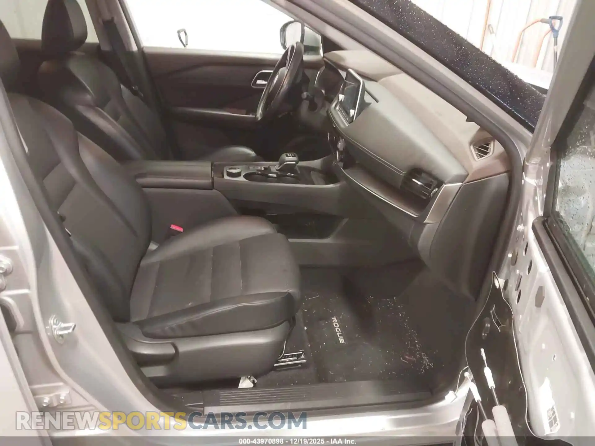 2 Photograph of a damaged car 5N1AT3BB4MC723992 NISSAN ROGUE 2021
