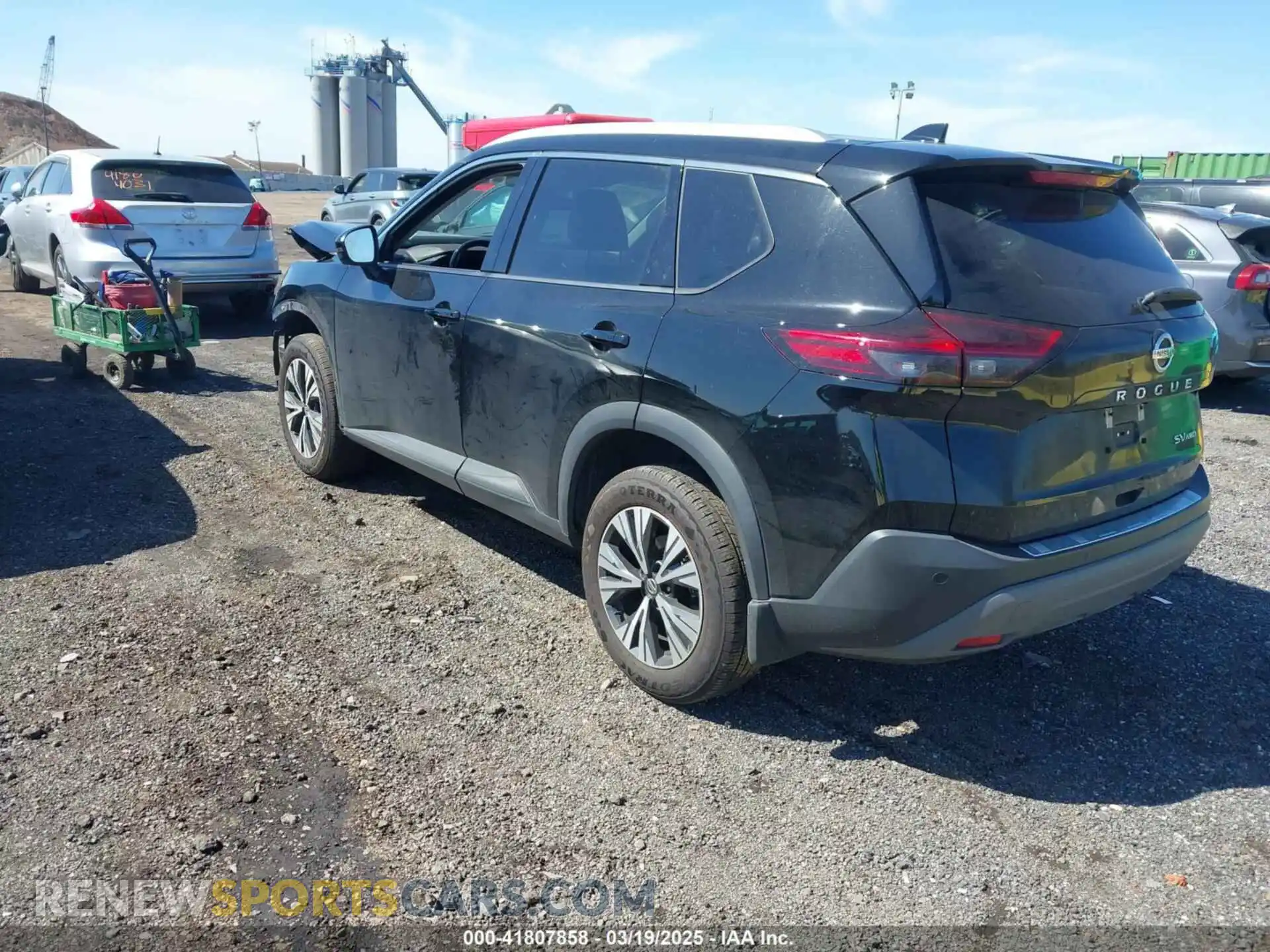 3 Photograph of a damaged car 5N1AT3BB4MC810775 NISSAN ROGUE 2021