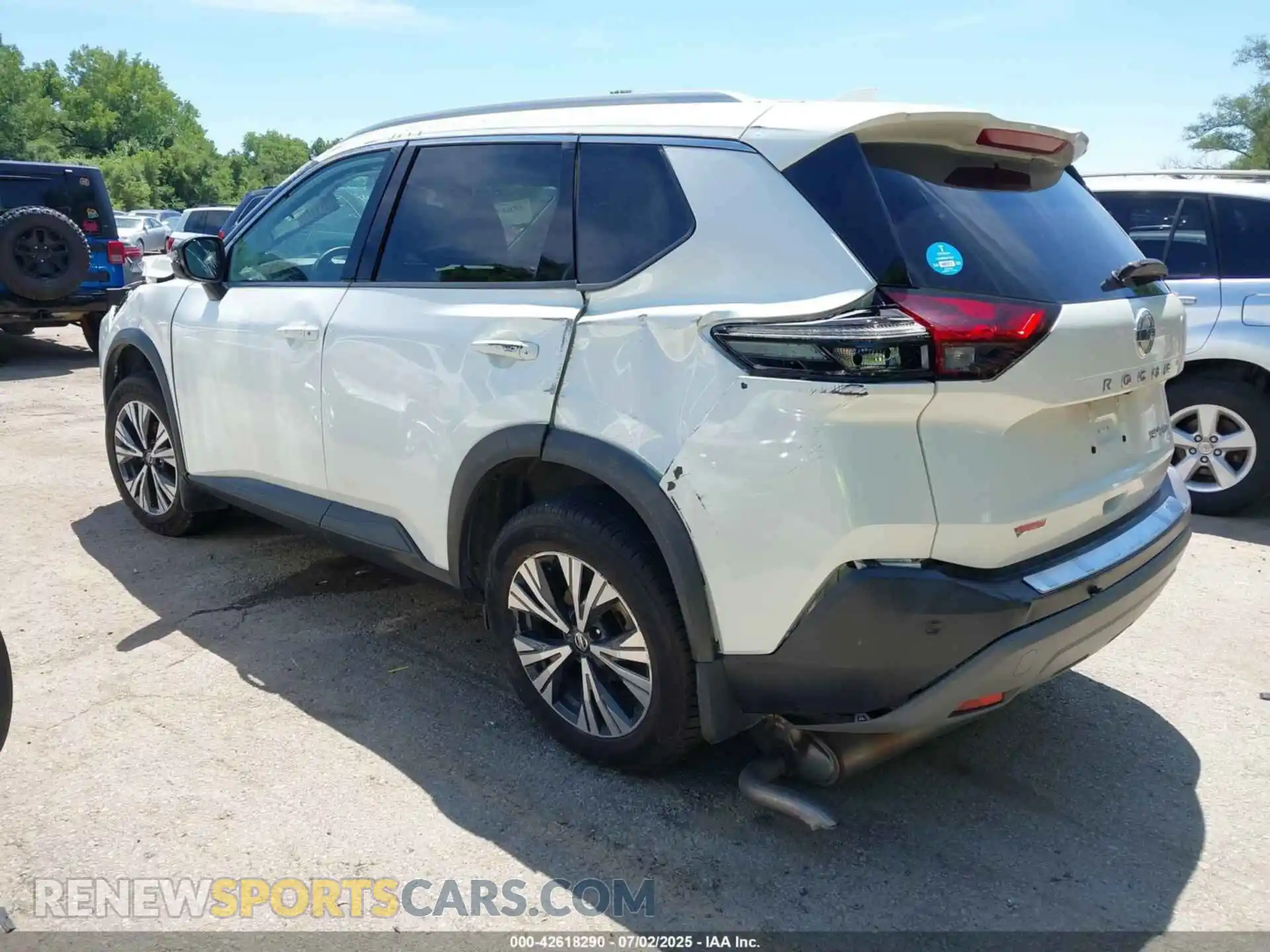 3 Photograph of a damaged car 5N1AT3BBXMC843036 NISSAN ROGUE 2021