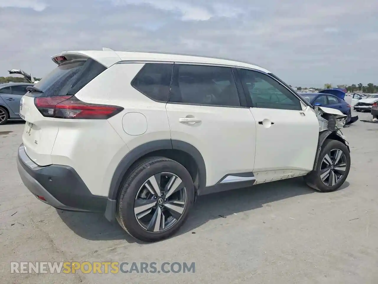3 Photograph of a damaged car 5N1AT3CA2MC670439 NISSAN ROGUE 2021