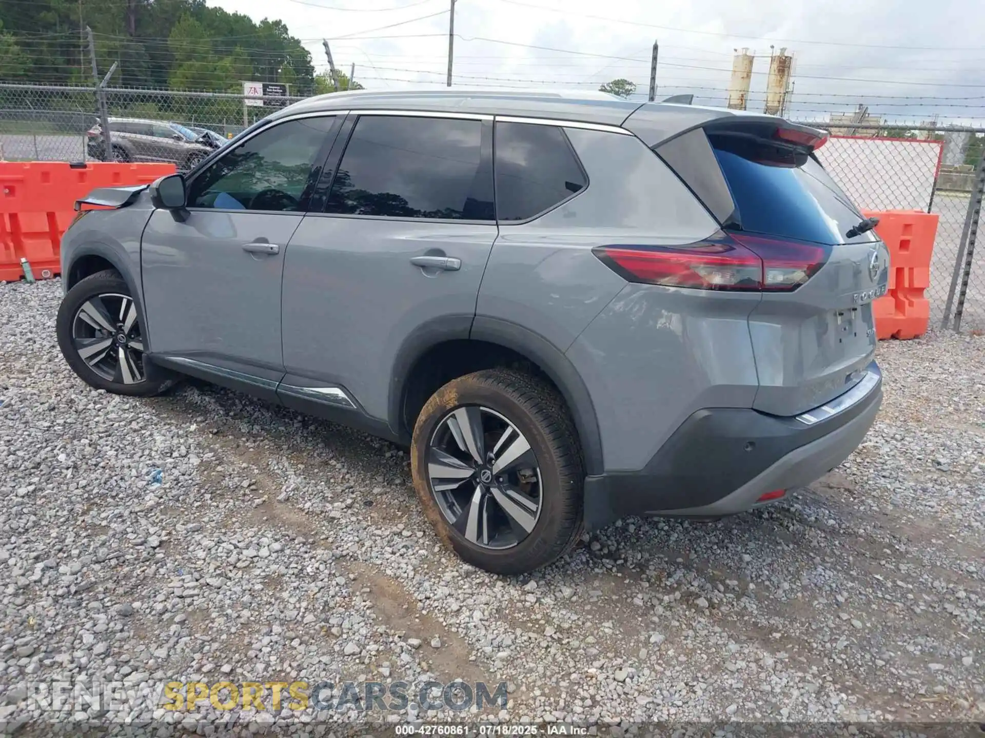 3 Photograph of a damaged car 5N1AT3CB6MC818357 NISSAN ROGUE 2021