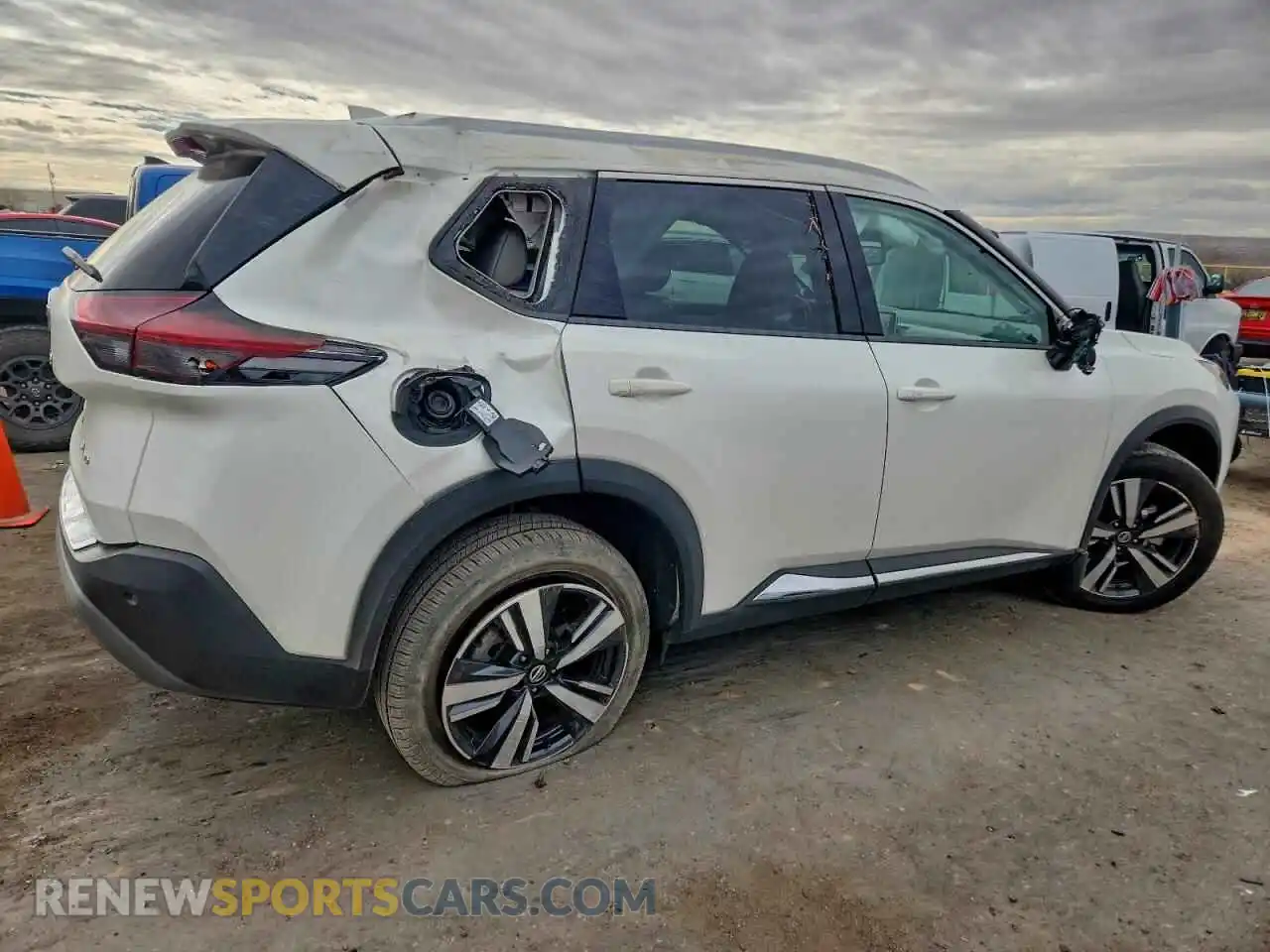 3 Photograph of a damaged car 5N1AT3CB7MC764678 NISSAN ROGUE 2021