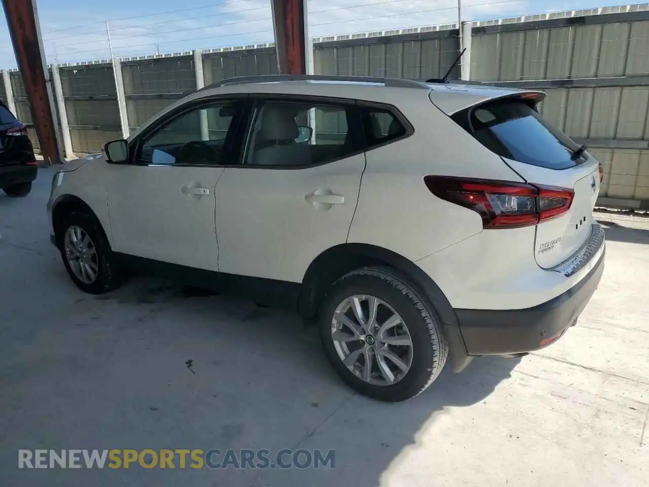 2 Photograph of a damaged car JN1BJ1BV8MW572007 NISSAN ROGUE 2021
