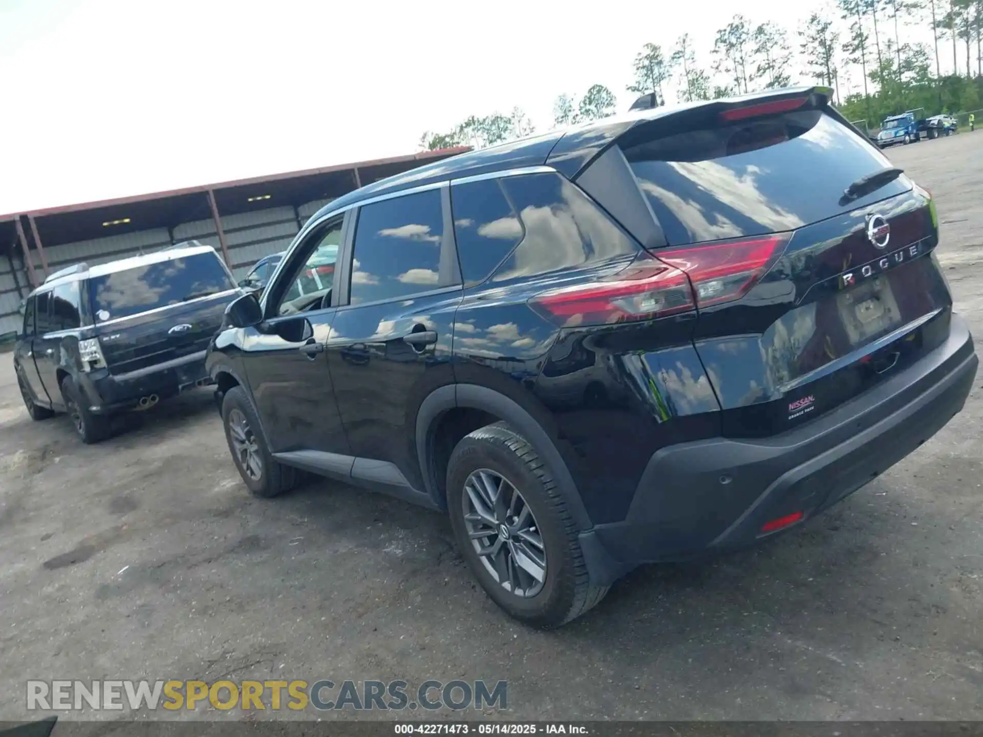 3 Photograph of a damaged car JN8AT3AA2MW002456 NISSAN ROGUE 2021