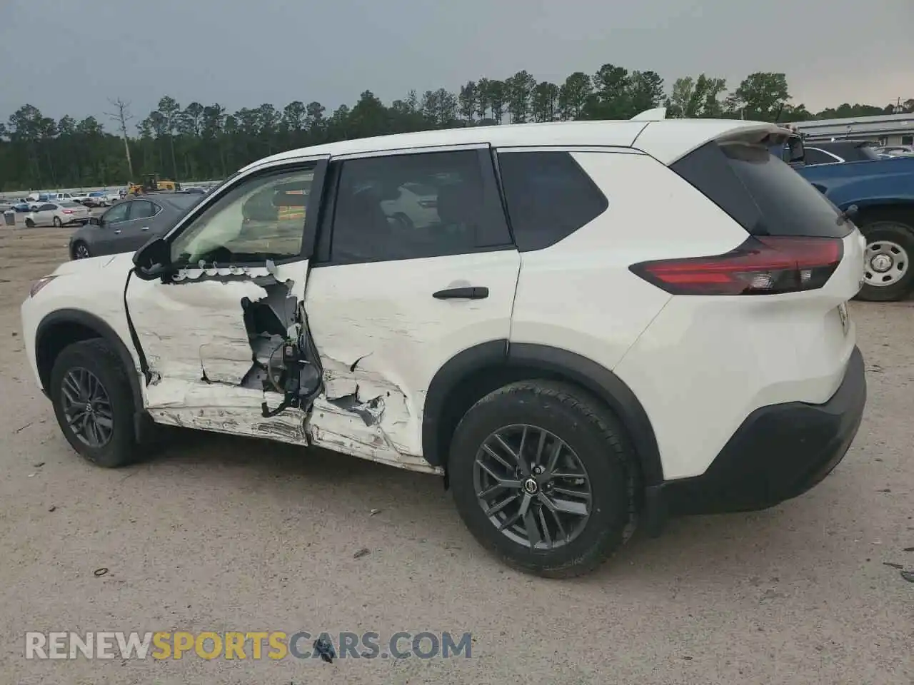 2 Photograph of a damaged car JN8AT3AA3MW005446 NISSAN ROGUE 2021
