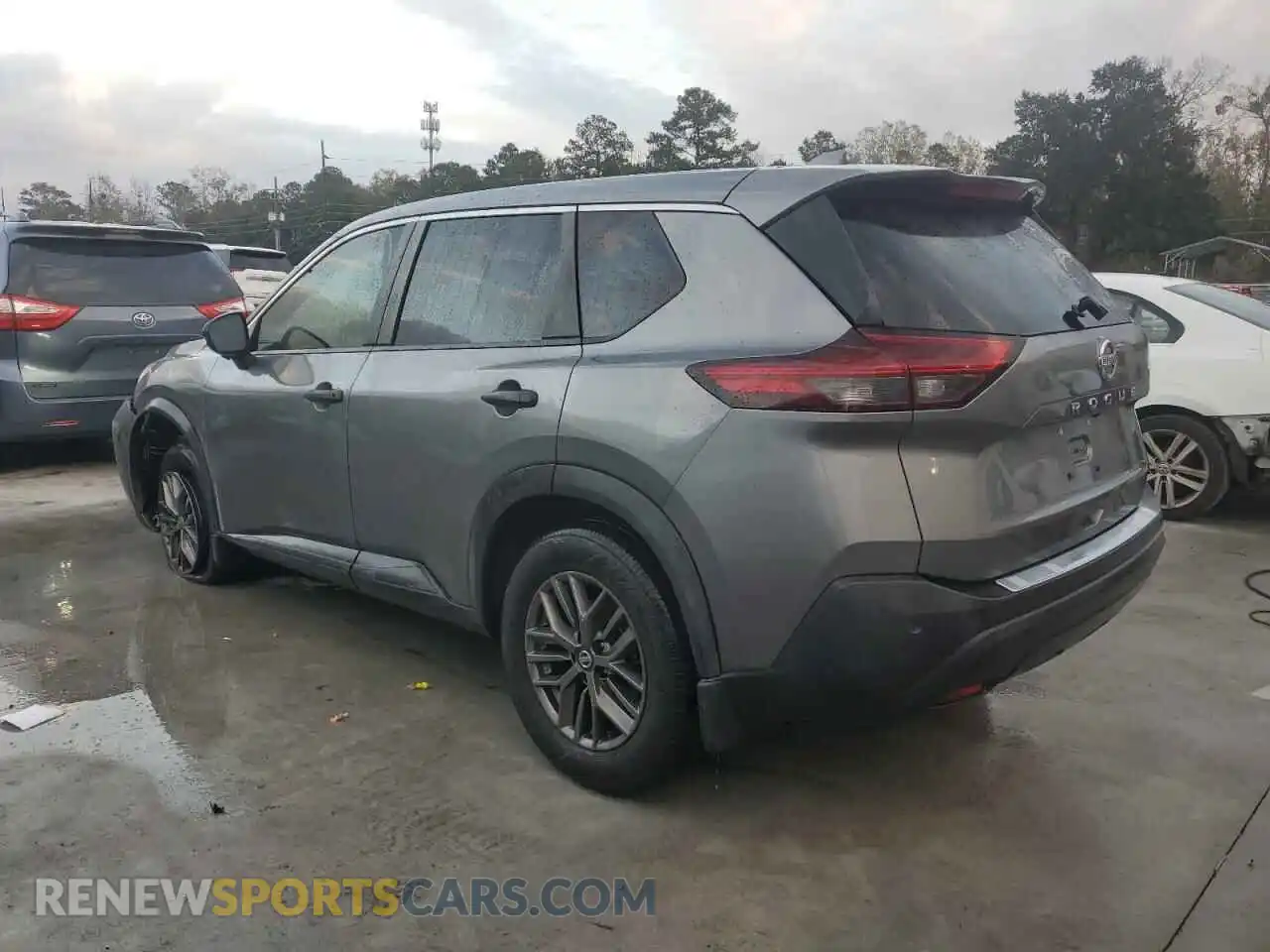 2 Photograph of a damaged car JN8AT3AA7MW002758 NISSAN ROGUE 2021