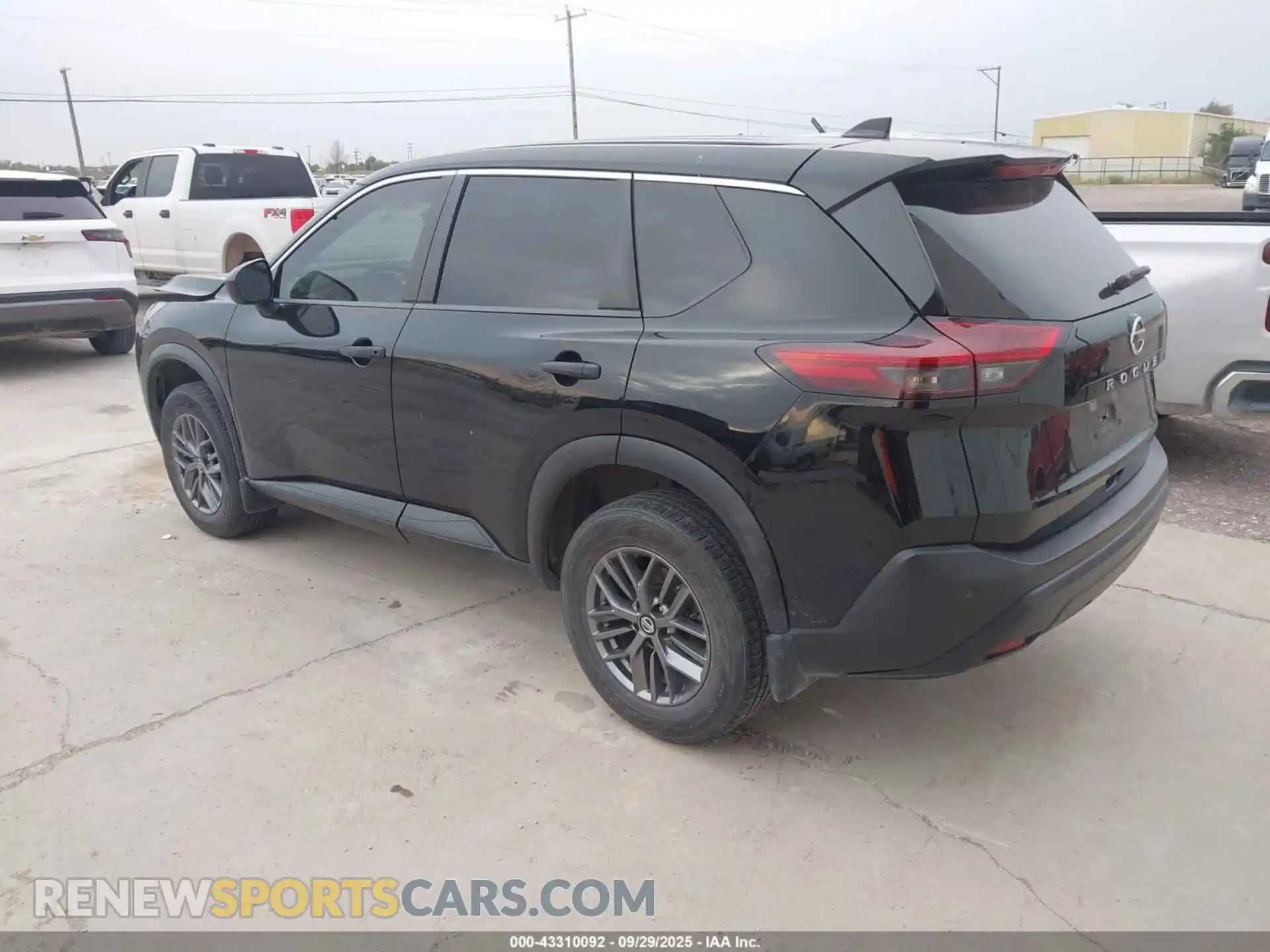 3 Photograph of a damaged car JN8AT3AA7MW013131 NISSAN ROGUE 2021