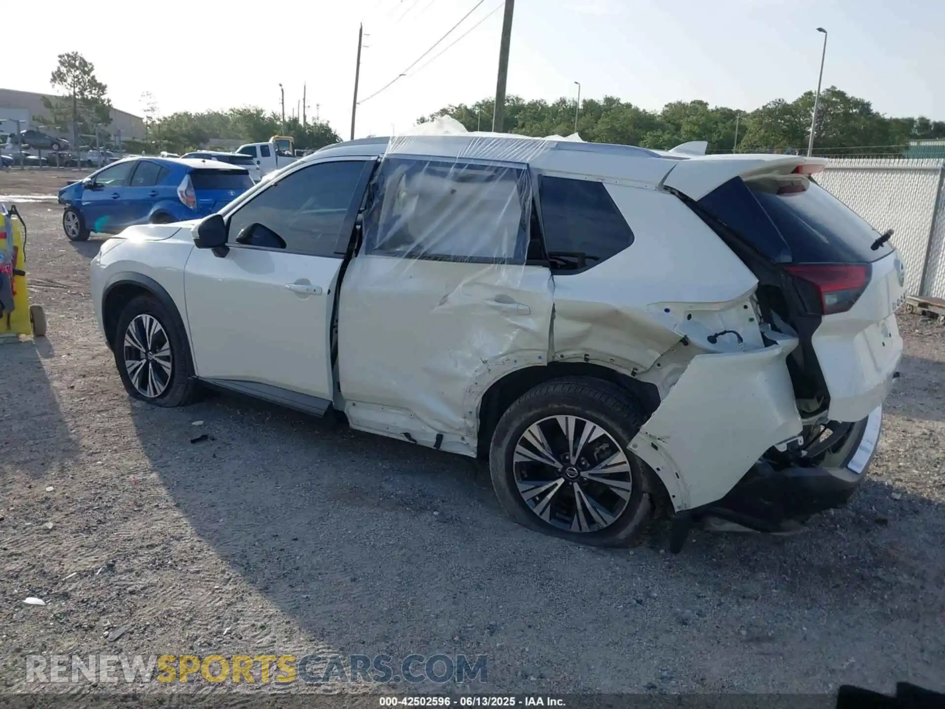 3 Photograph of a damaged car JN8AT3BA9MW021536 NISSAN ROGUE 2021
