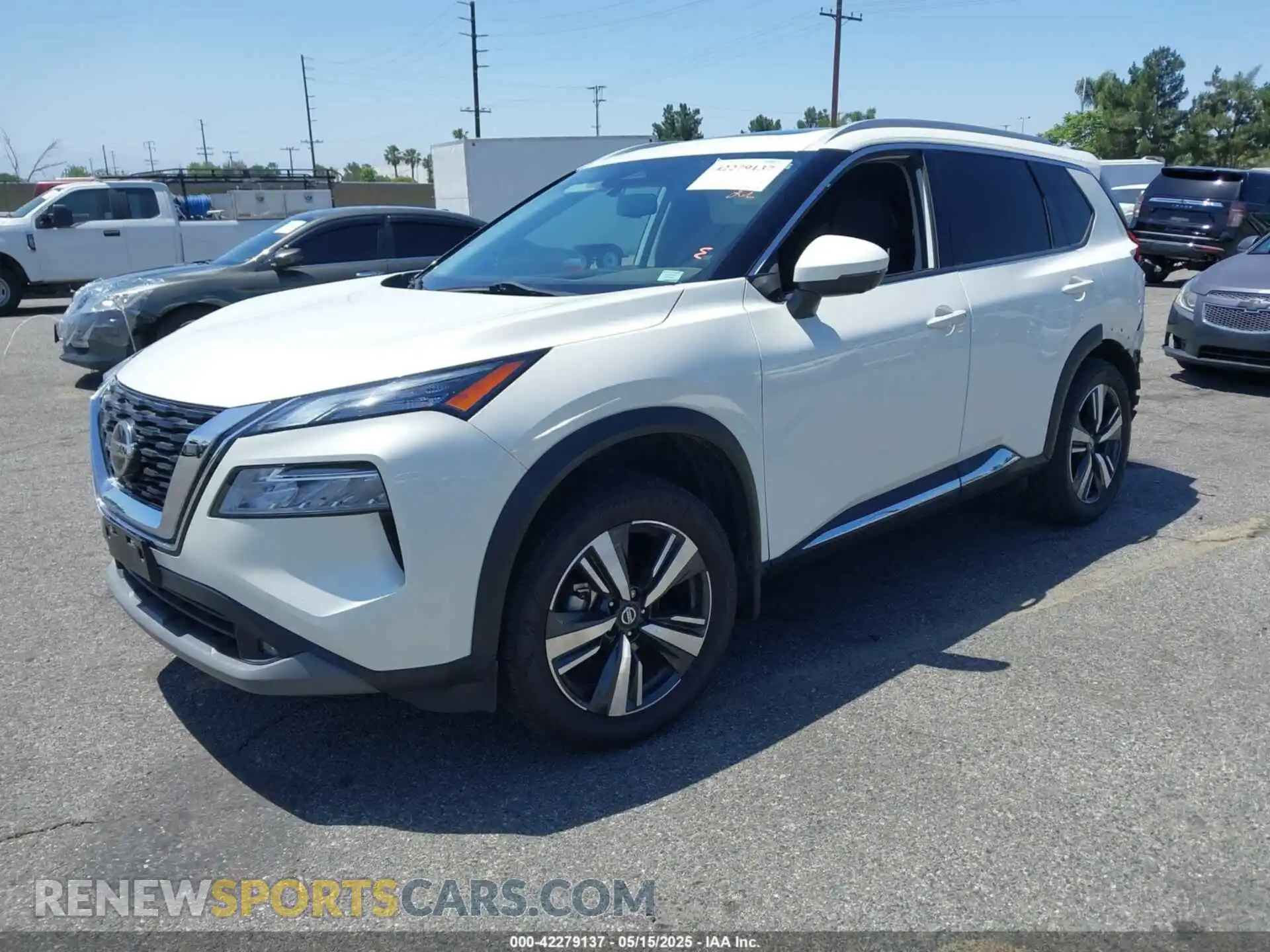 2 Photograph of a damaged car JN8AT3CA4MW021541 NISSAN ROGUE 2021