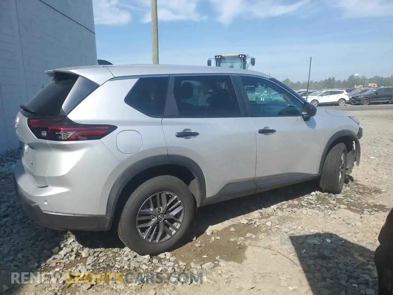 3 Фотография поврежденного автомобиля 5N1BT3AB1RC674702 NISSAN ROGUE 2024