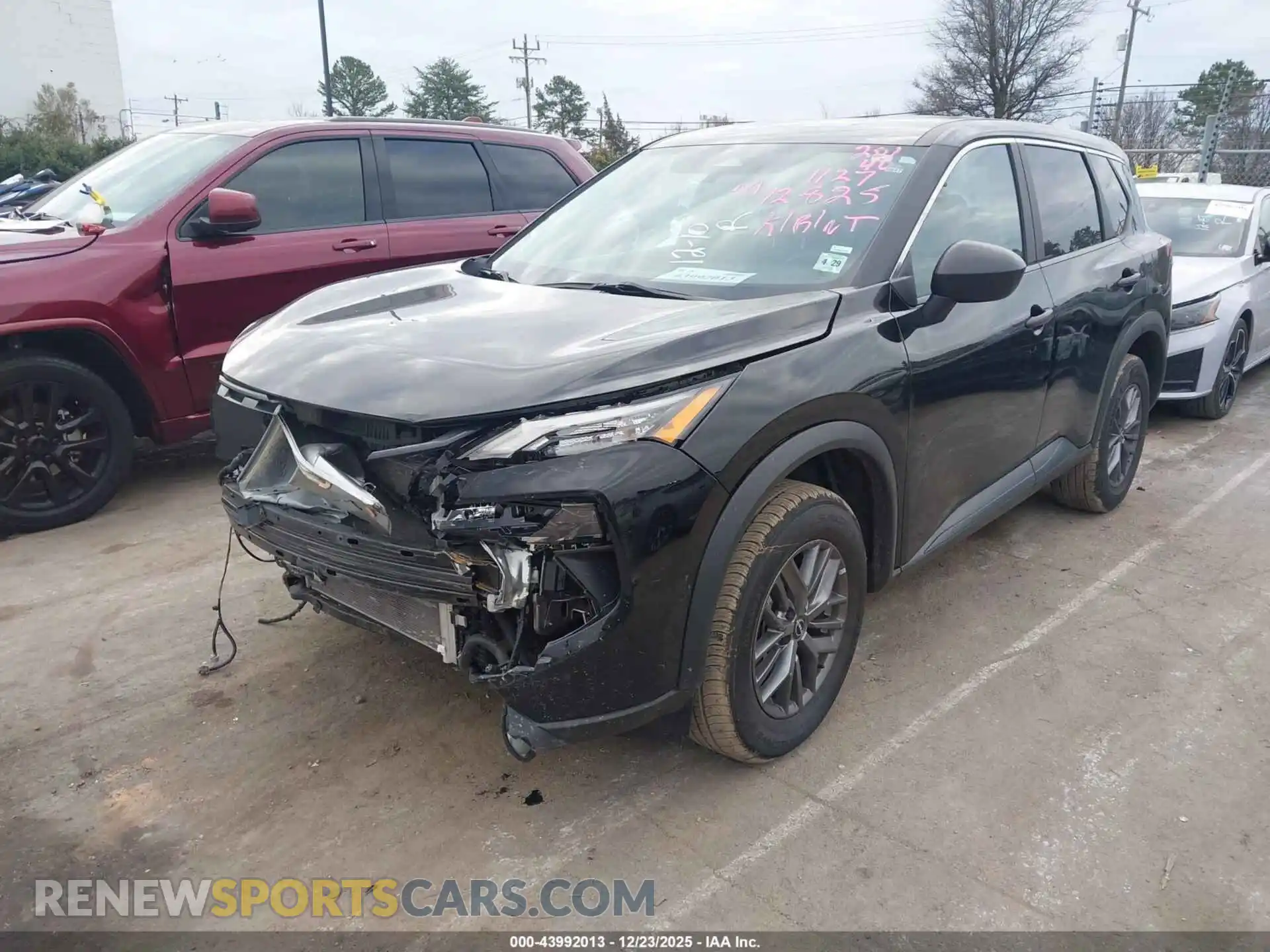 2 fotografías del automóvil dañado 5N1BT3AB4RC711127 NISSAN ROGUE 2024