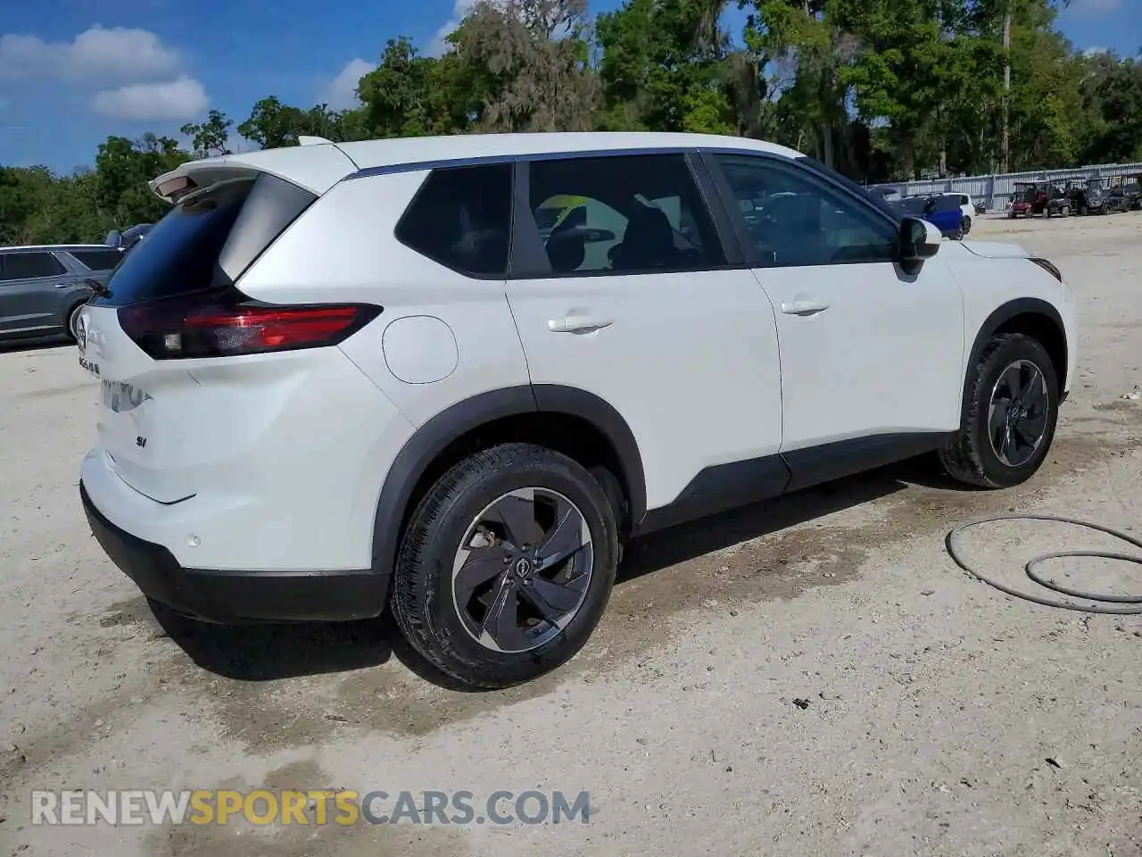 3 Фотография поврежденного автомобиля 5N1BT3BA5RC682534 NISSAN ROGUE 2024