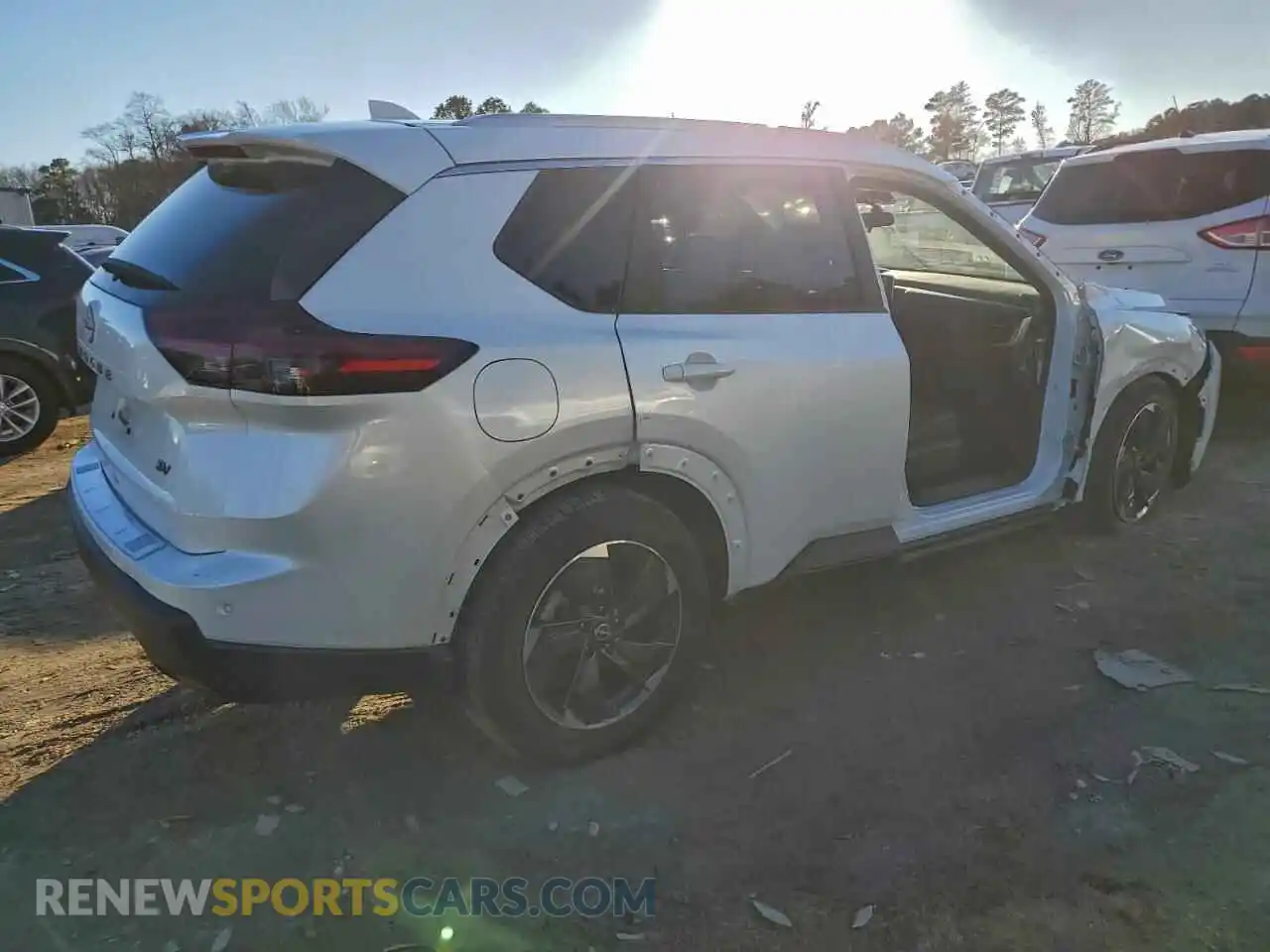 3 fotografías del automóvil dañado 5N1BT3BA9RC730830 NISSAN ROGUE 2024