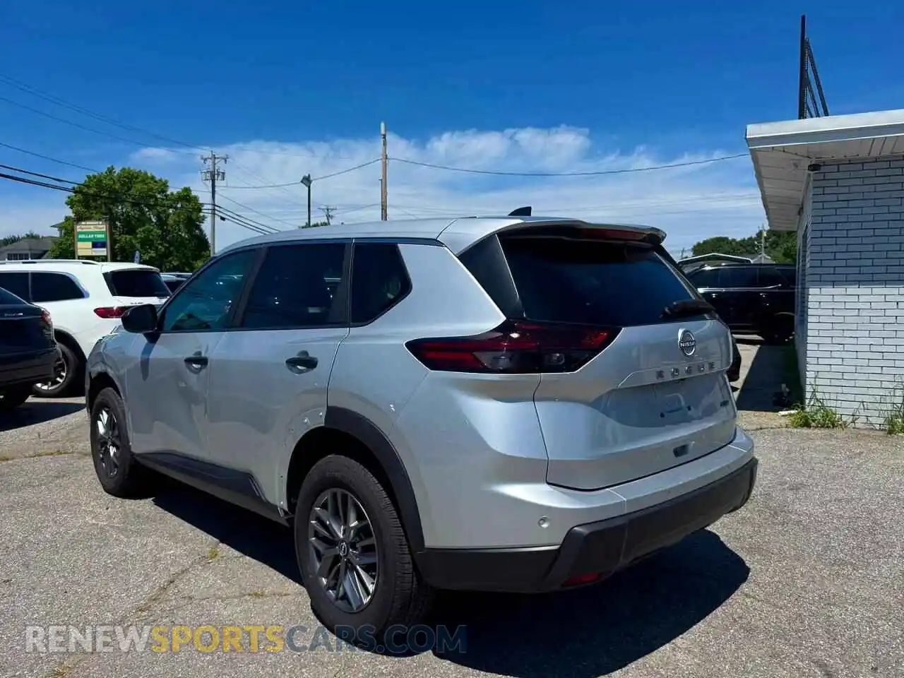 3 Photograph of a damaged car 5N1BT3AB3SC795480 NISSAN ROGUE 2025