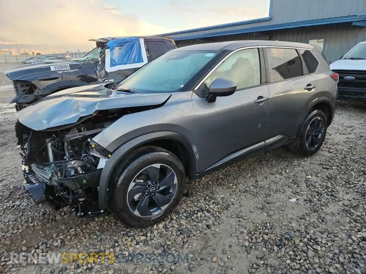 1 Photograph of a damaged car 5N1BT3BA2SC828085 NISSAN ROGUE 2025