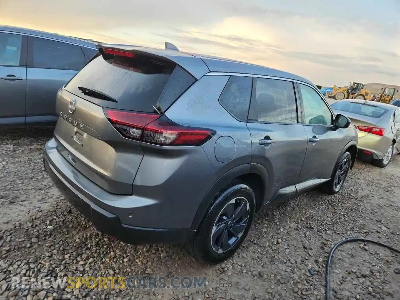 3 Photograph of a damaged car 5N1BT3BA2SC828085 NISSAN ROGUE 2025