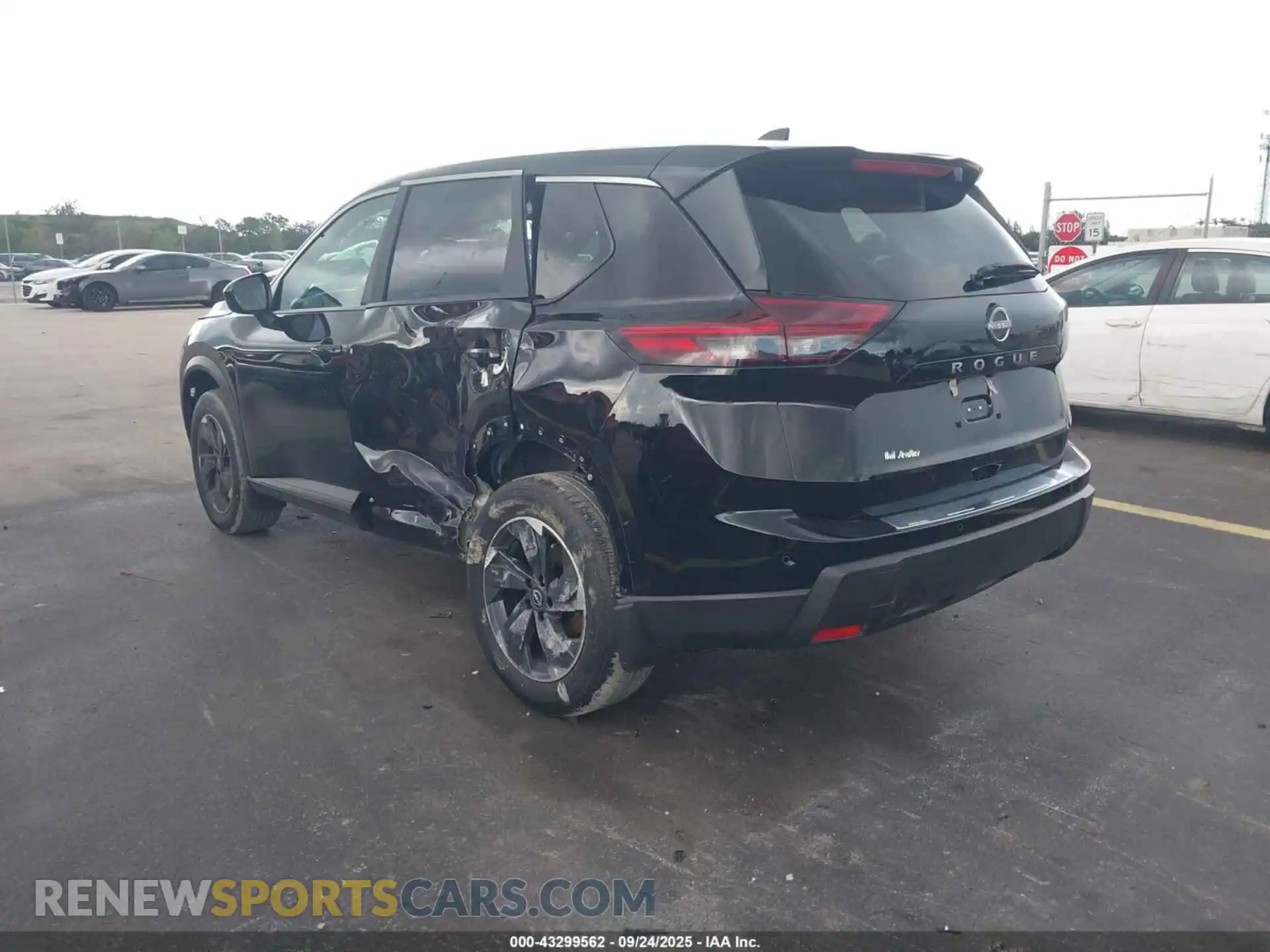 3 Photograph of a damaged car 5N1BT3BA7SC770748 NISSAN ROGUE 2025