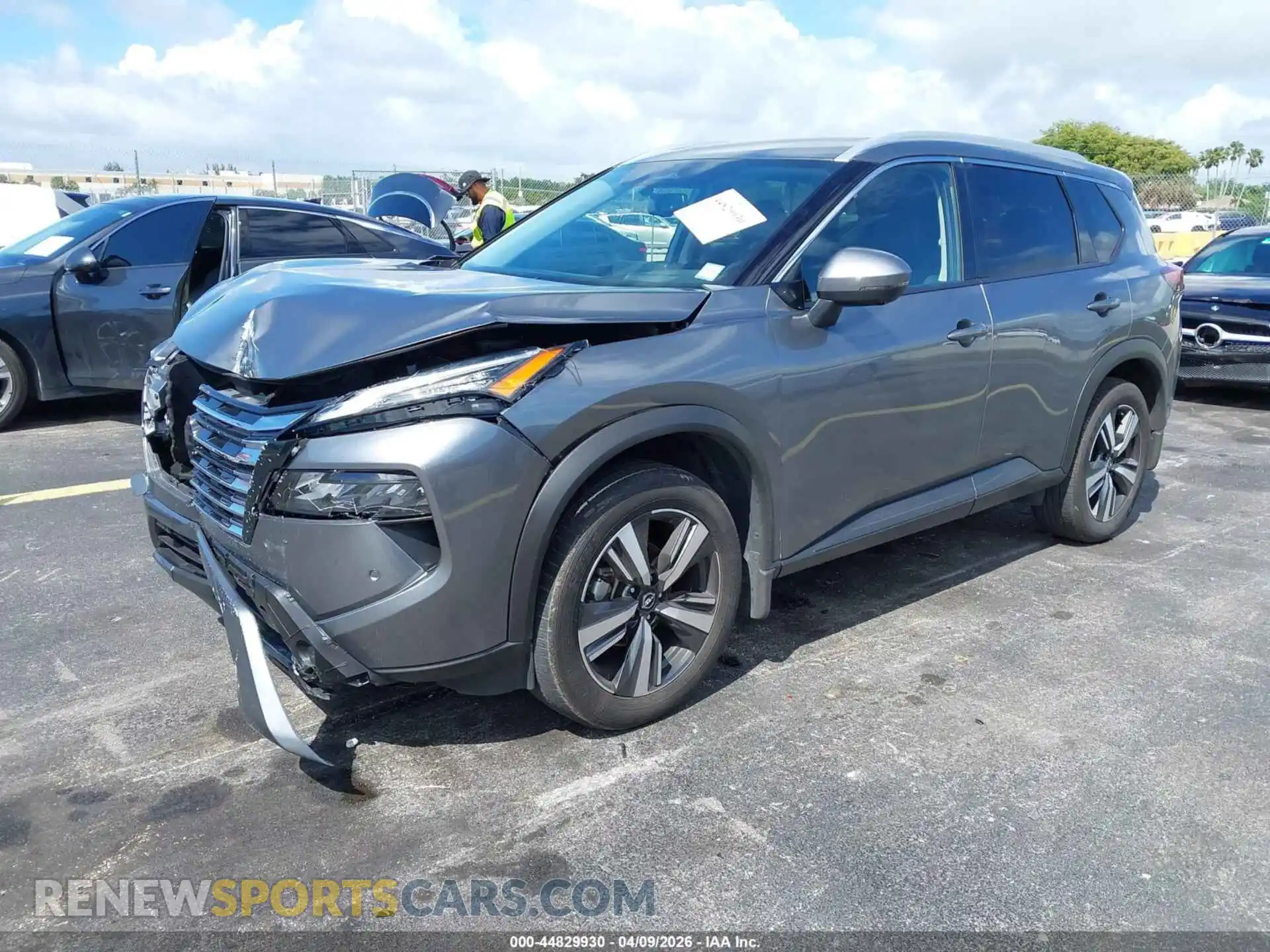 2 Фотография поврежденного автомобиля JN8BT3CB0SW162410 NISSAN ROGUE 2025