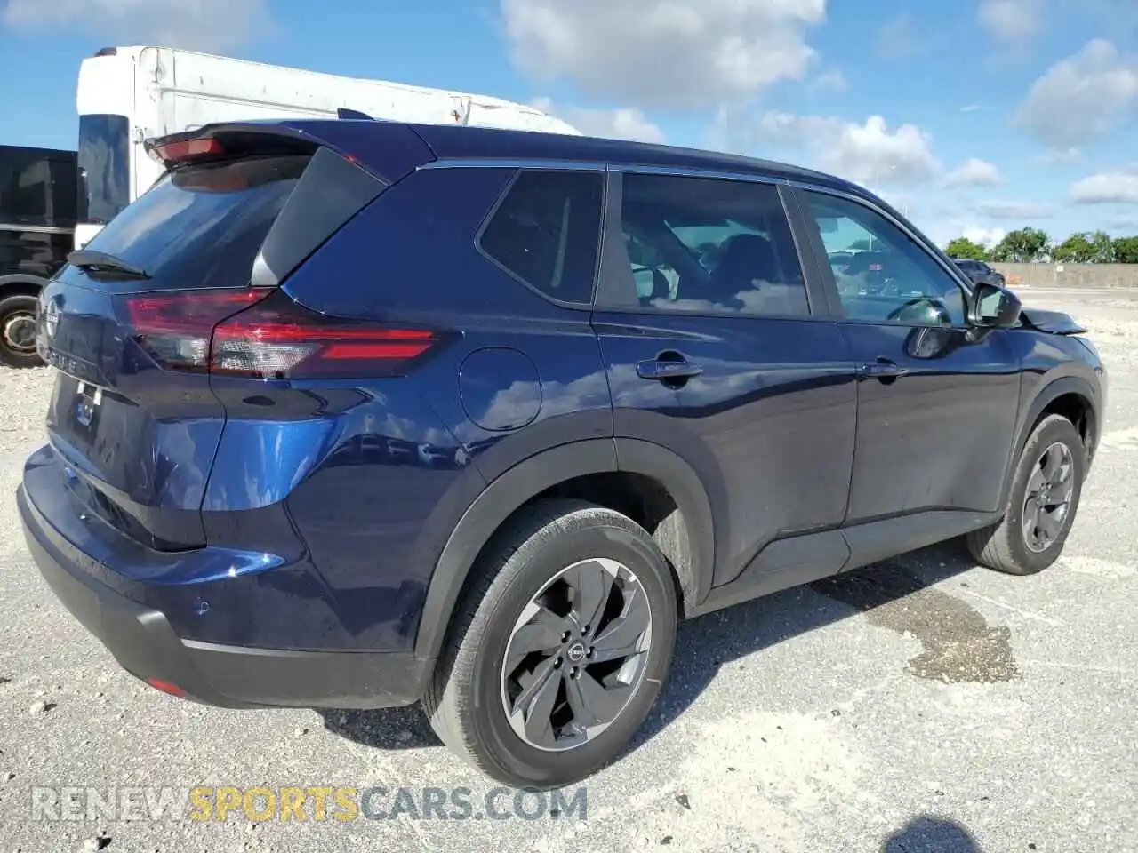 3 Photograph of a damaged car 5N1BT3BA4TC683309 NISSAN ROGUE 2026