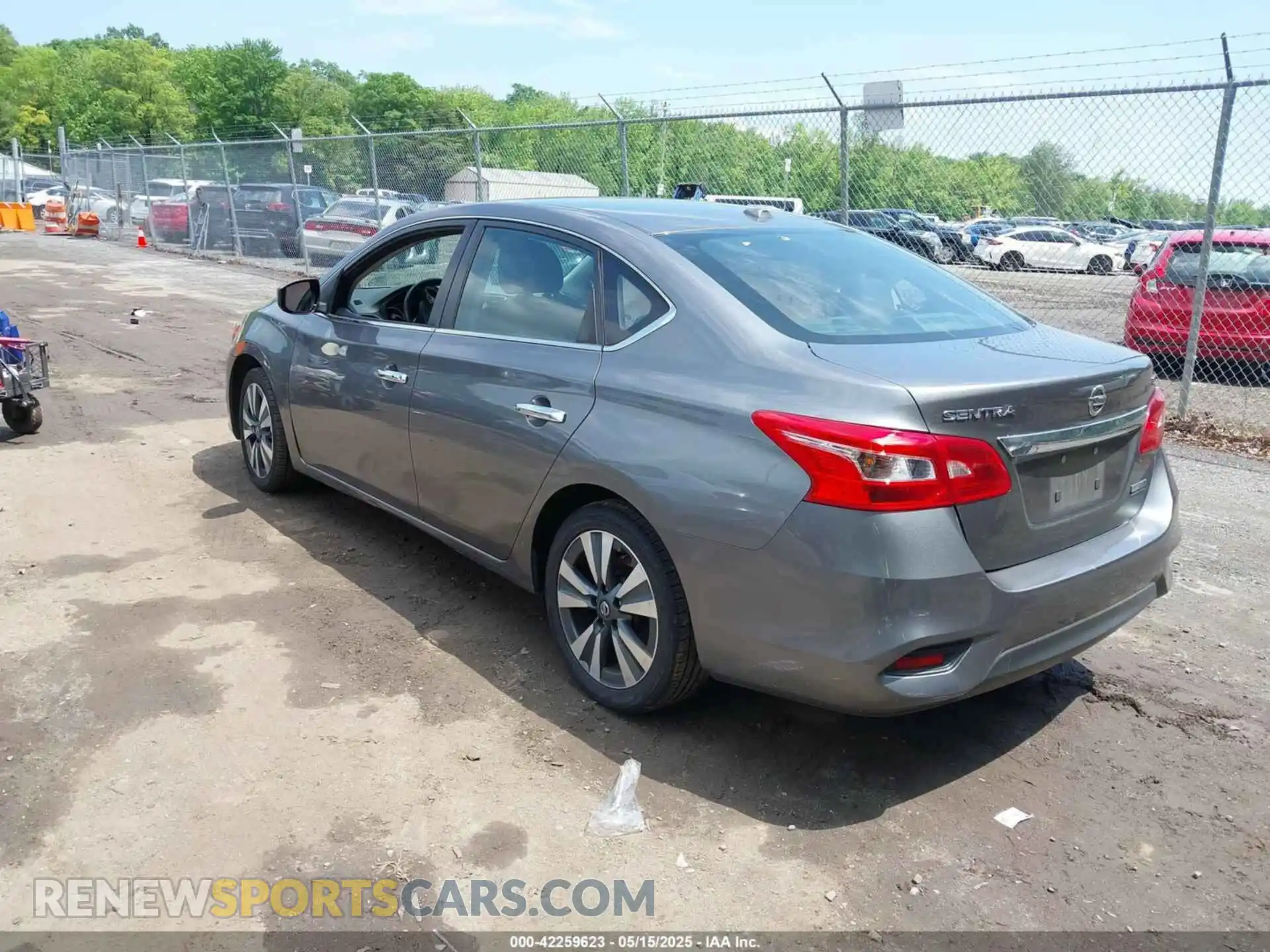 3 fotografías del automóvil dañado 3N1AB7AP7KY212778 NISSAN SENTRA 2019