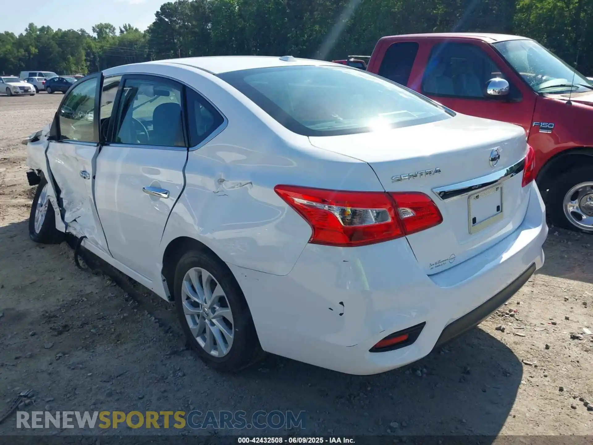 3 fotografías del automóvil dañado 3N1AB7APXKY377644 NISSAN SENTRA 2019
