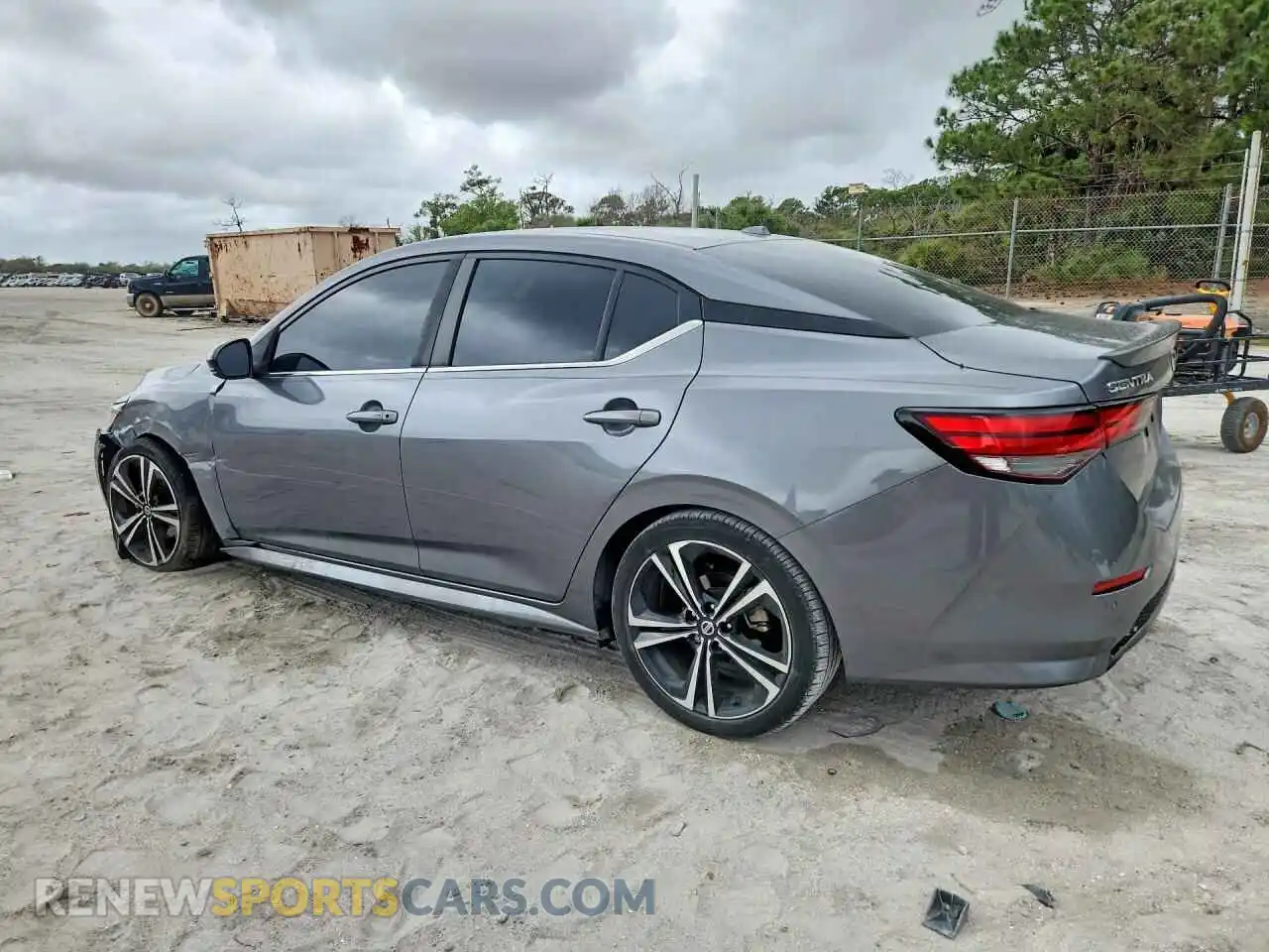 2 fotografías del automóvil dañado 3N1AB8DV8MY318160 NISSAN SENTRA 2021