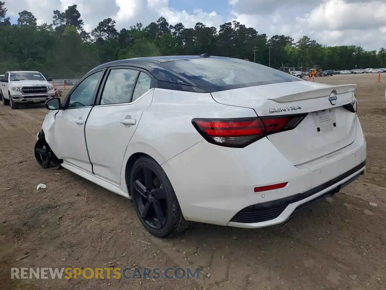 2 fotografías del automóvil dañado 3N1AB8DV6RY252604 NISSAN SENTRA 2024