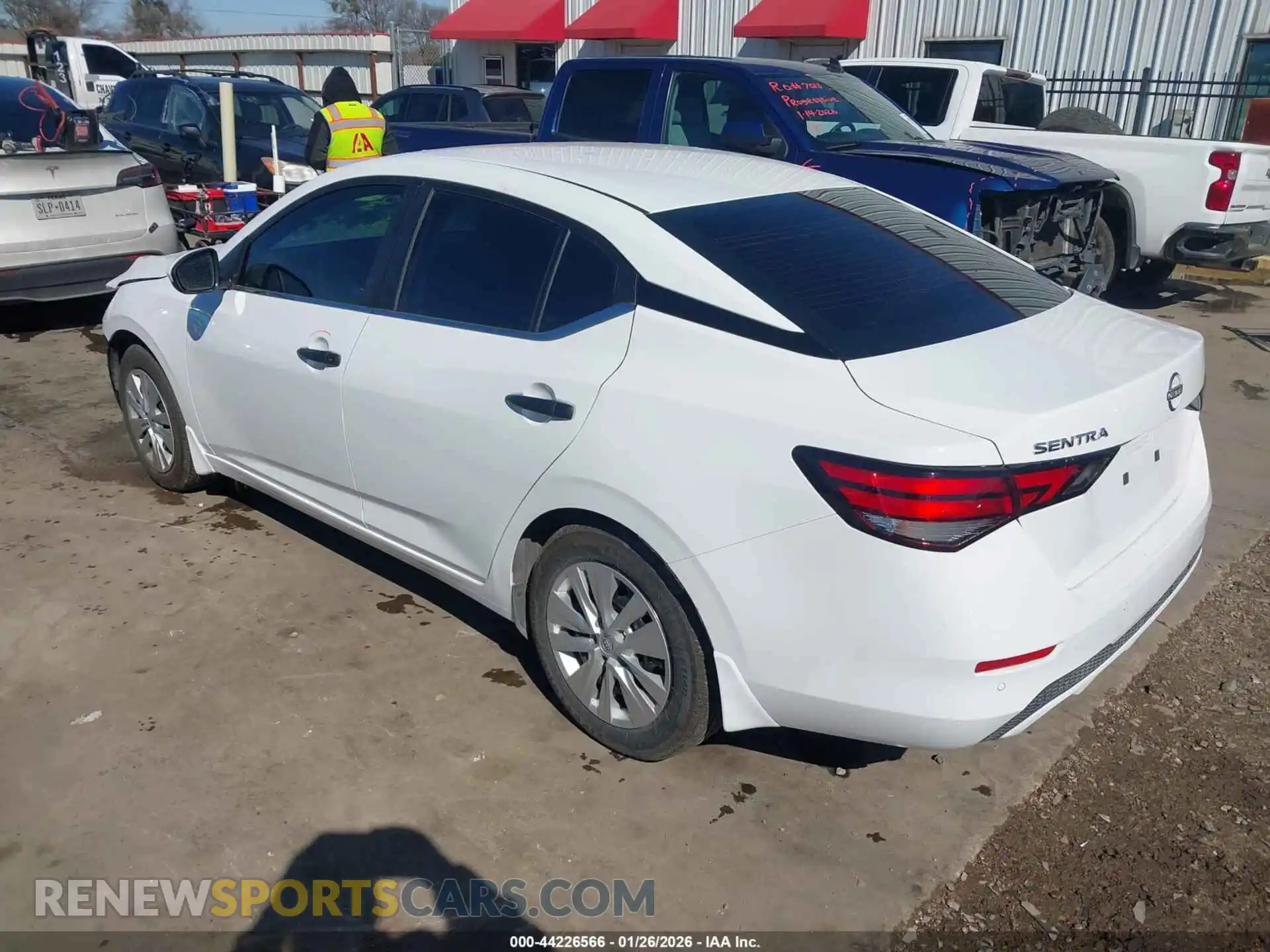 3 fotografías del automóvil dañado 3N1AB8BV4SY428414 NISSAN SENTRA 2025