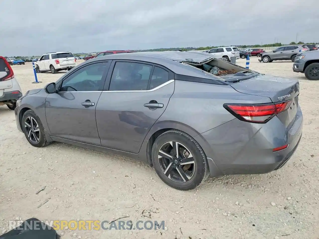 2 fotografías del automóvil dañado 3N1AB8CV0SY416839 NISSAN SENTRA 2025