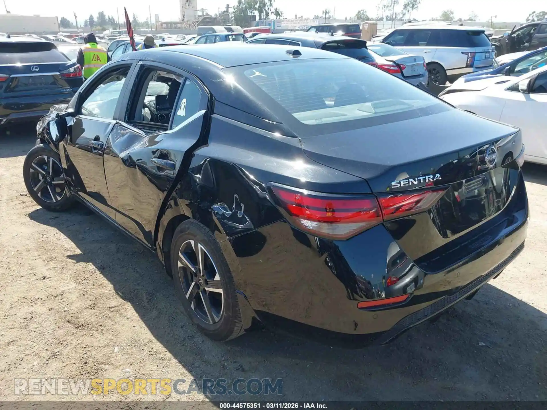 3 fotografías del automóvil dañado 3N1AB8CV2SY318024 NISSAN SENTRA 2025